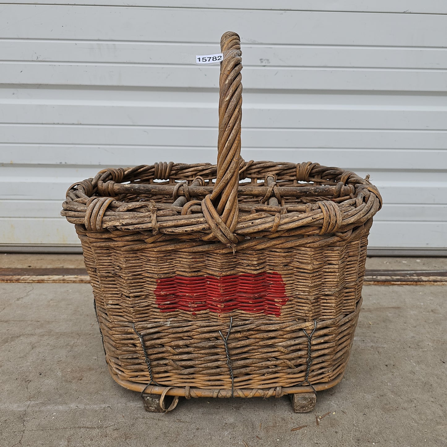 French Wicker Champagne Basket with Handle