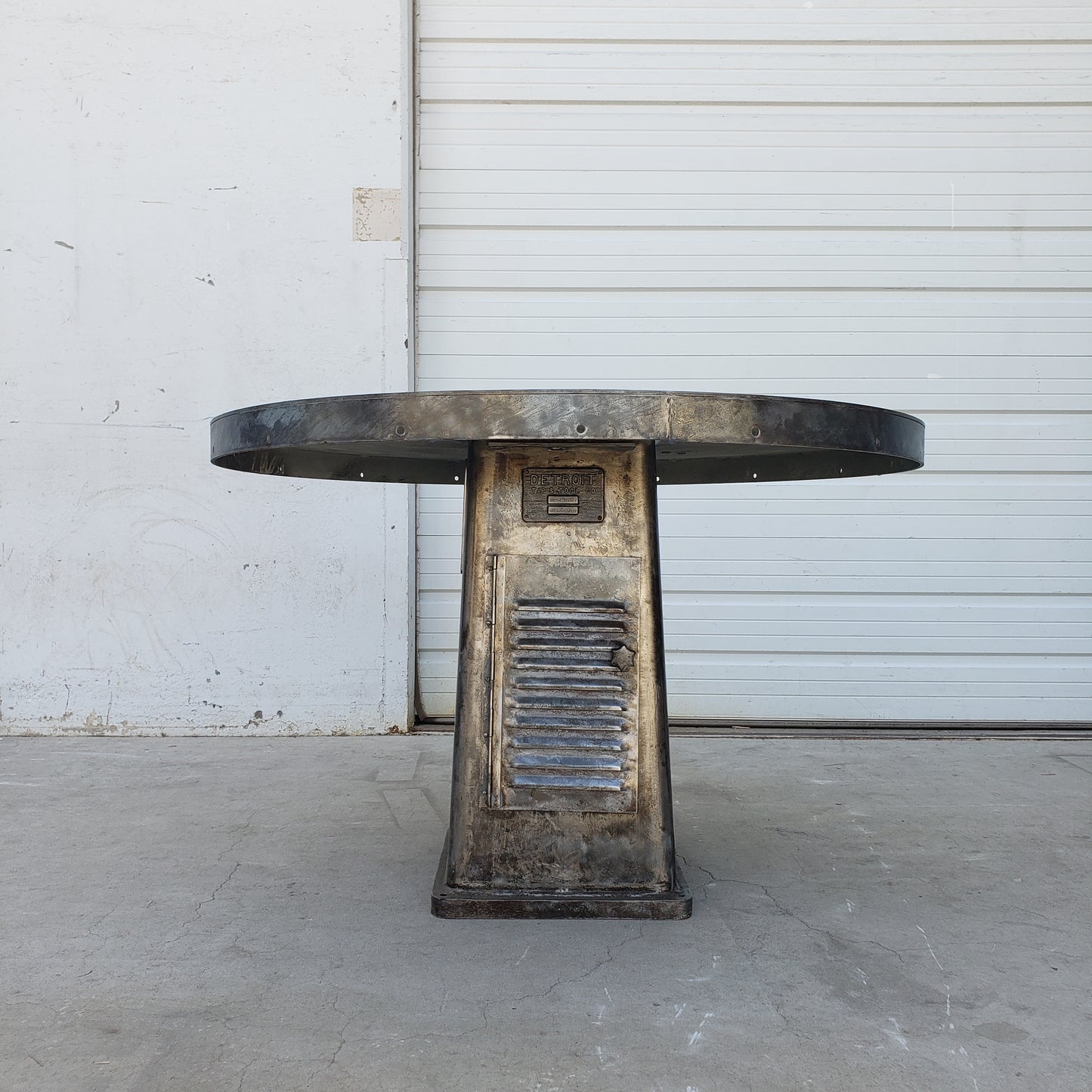 Industrial Machinery Pedestal Base Steel Top Table