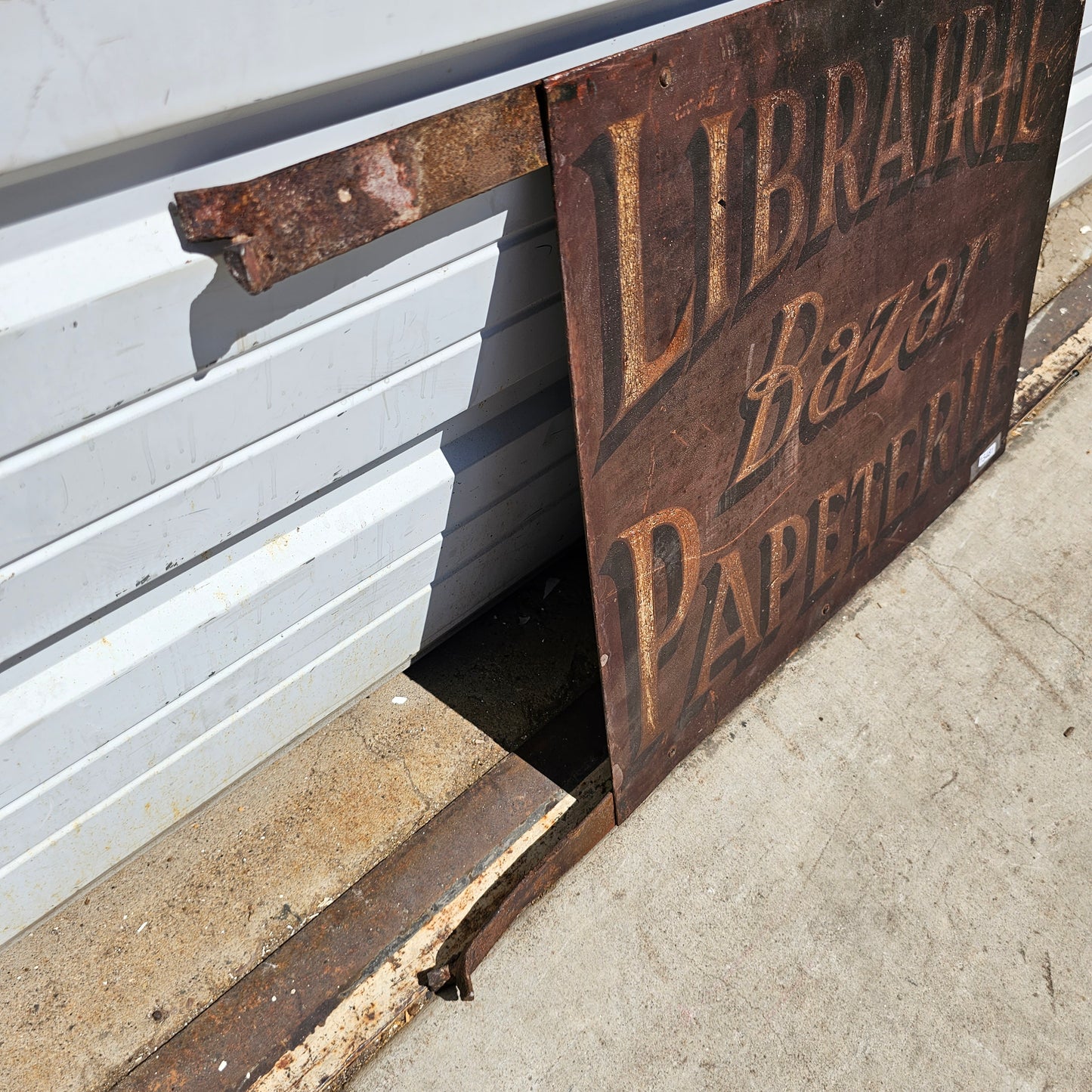 French Book Store Sign