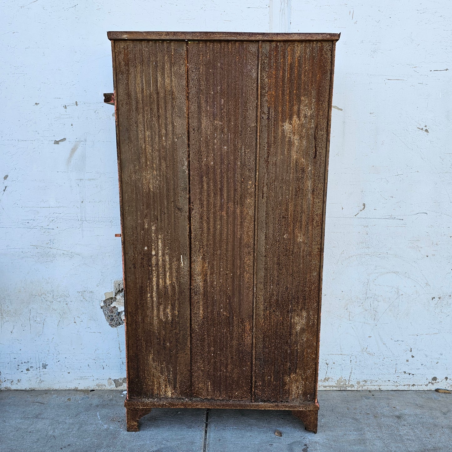 Vintage Strafor Lockers