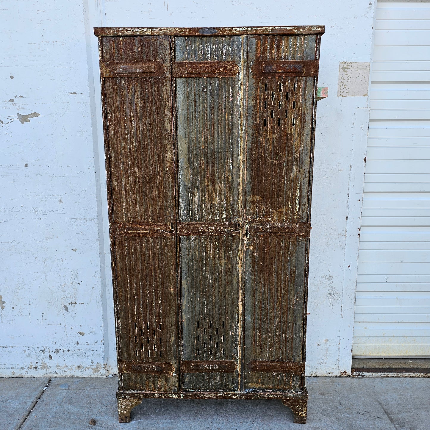 Vintage Strafor Lockers