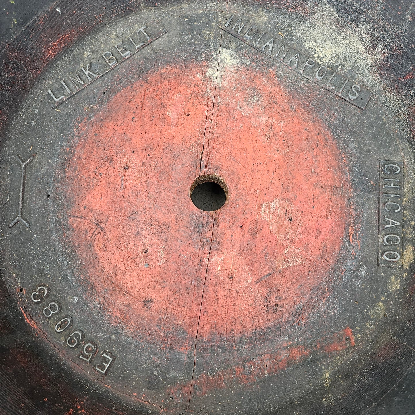 Round Industrial Wooden Mold