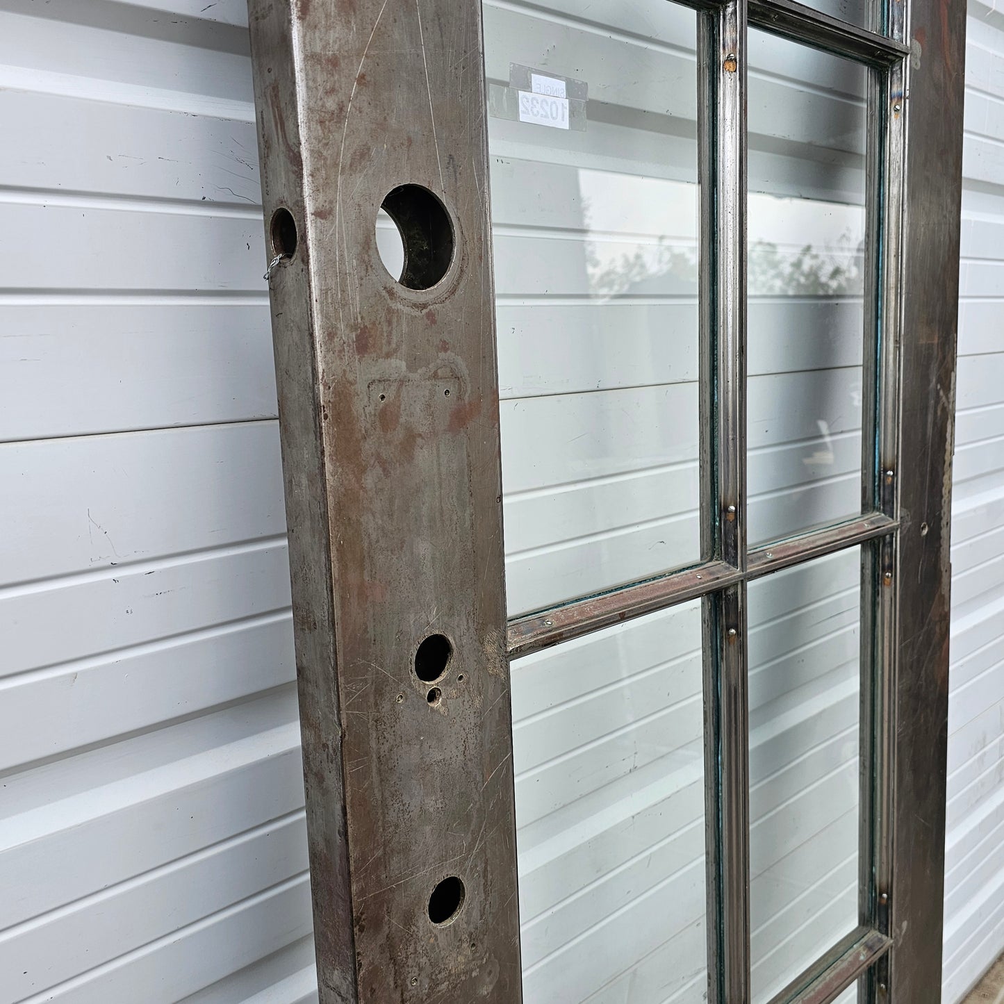 8 Lite Metal Single Door