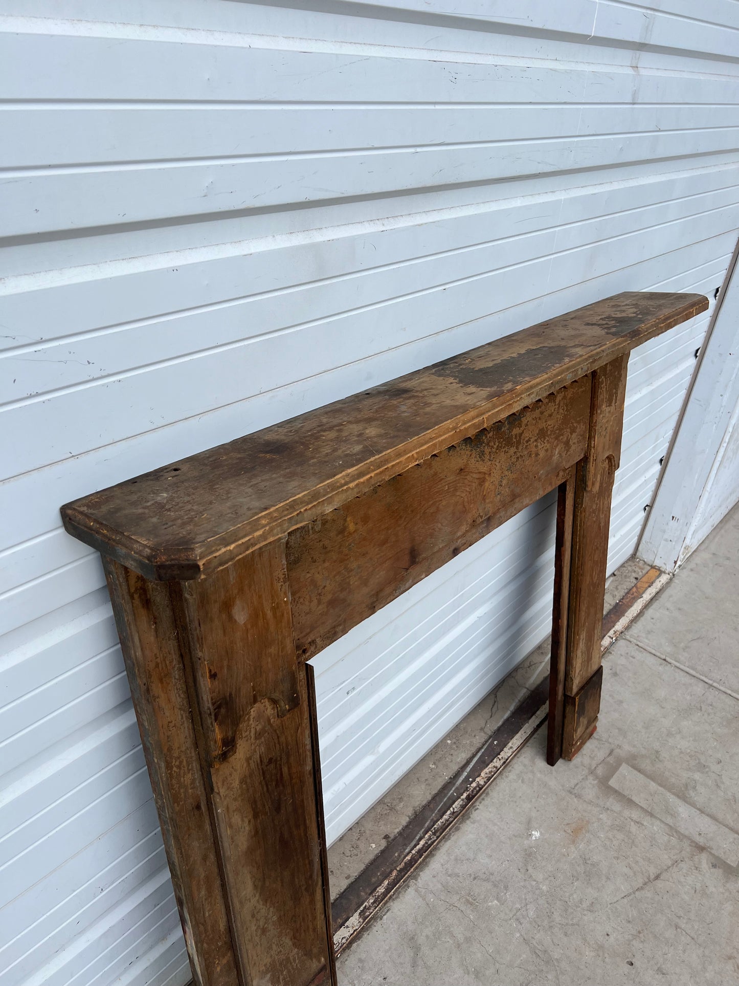 Chippy Farmhouse Mantel