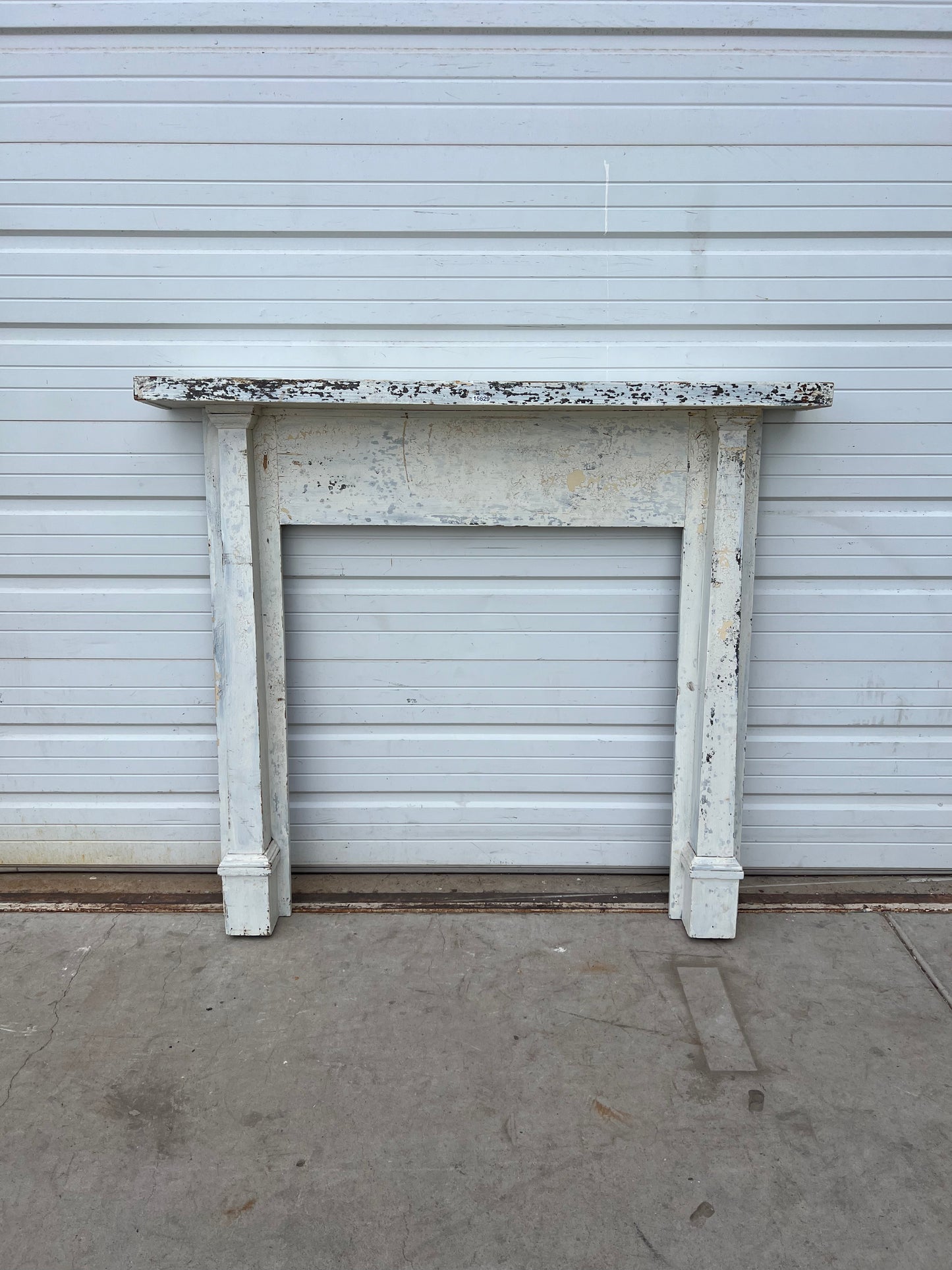 Chippy Farmhouse Mantel