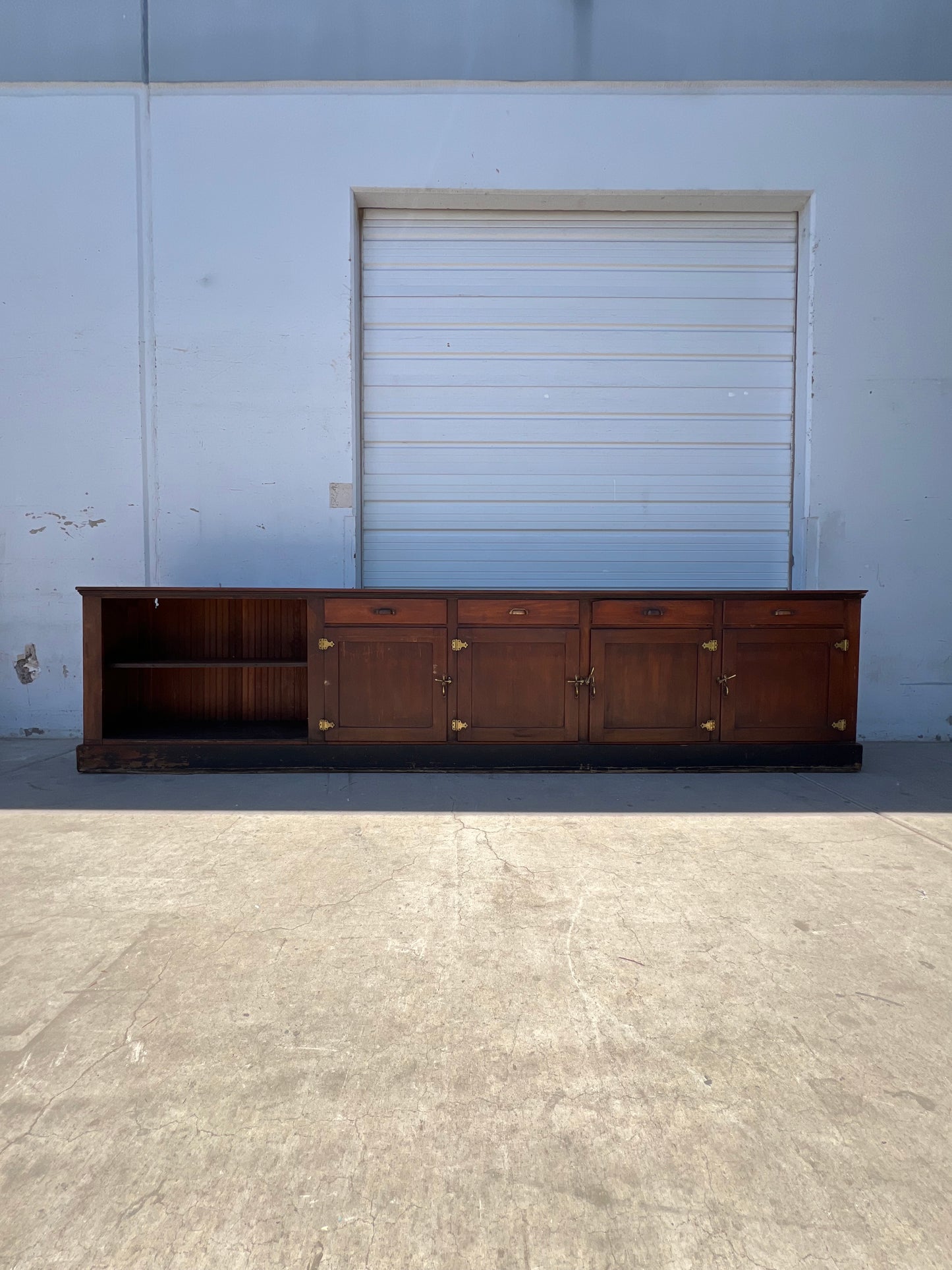General Store Humidor Counter/Cabinet