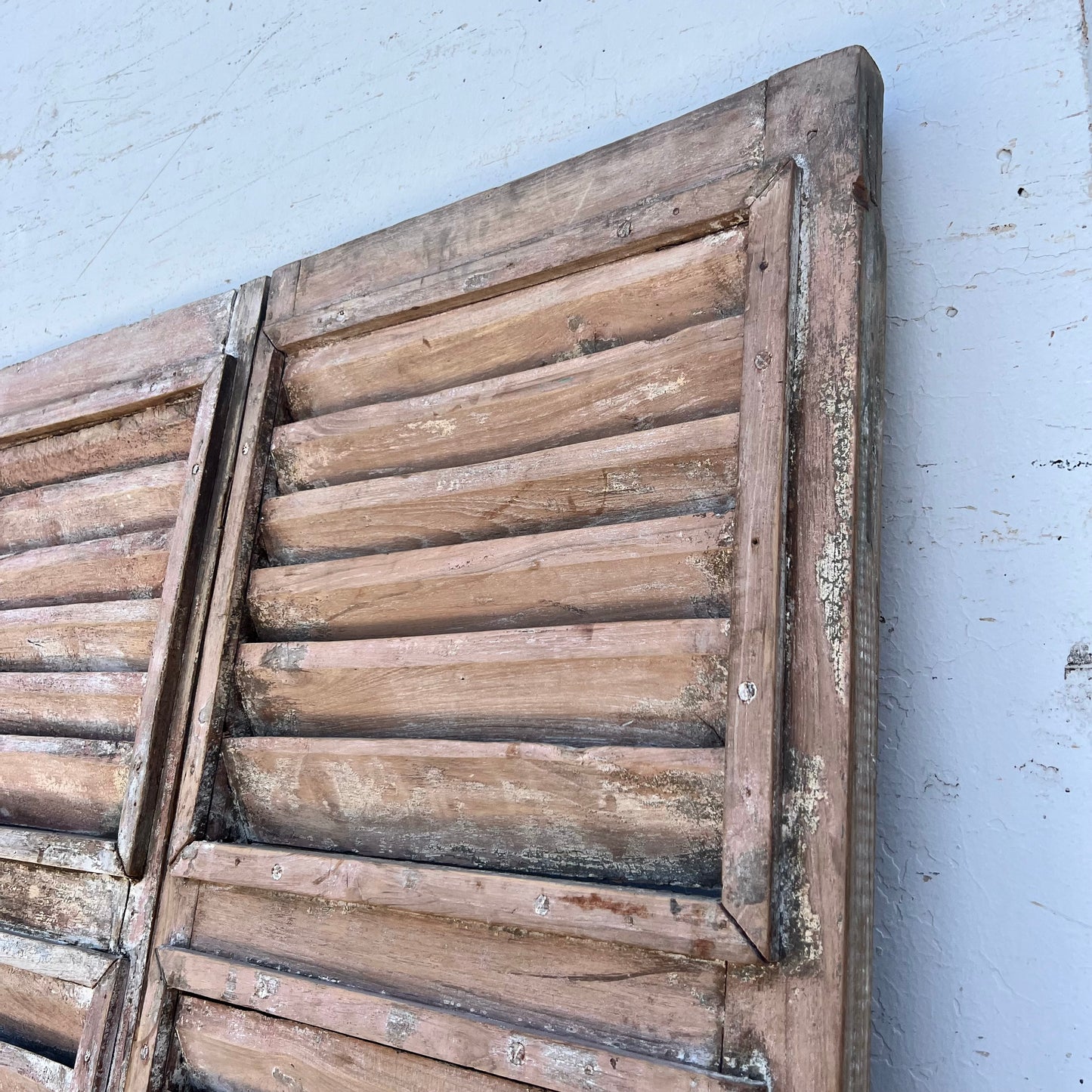 4 Panel Repurposed Shutter Screen