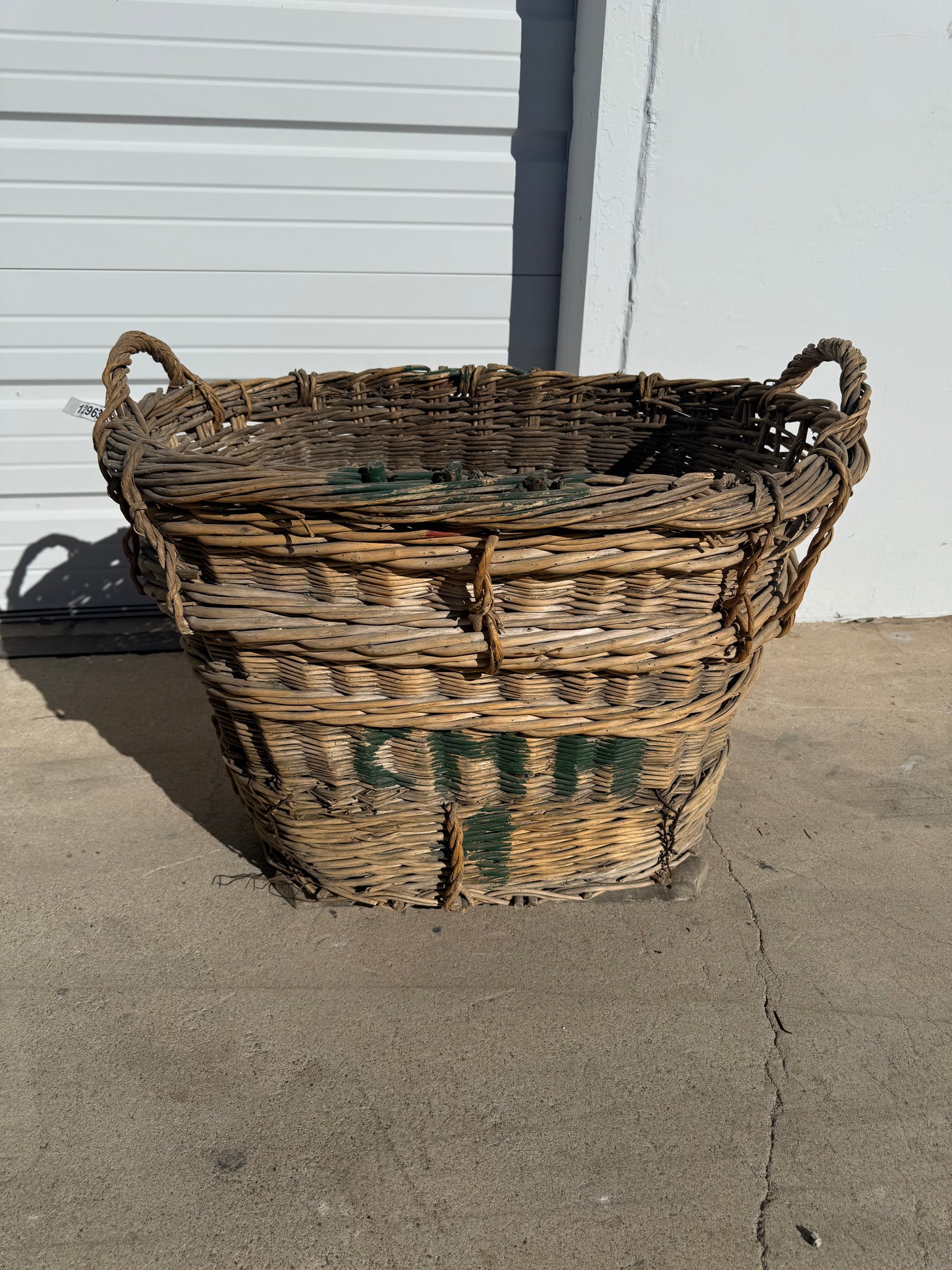 Large French Champagne Basket from Saint-Coulomb, France