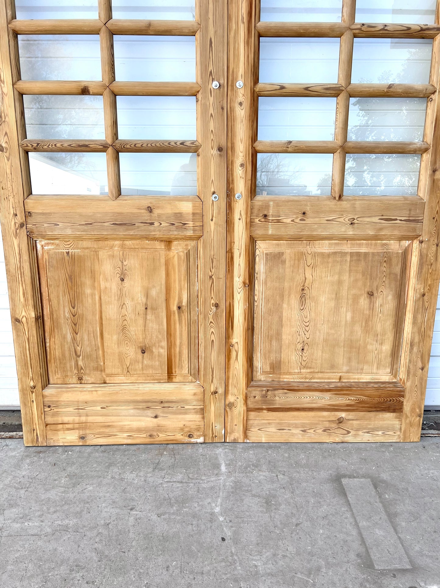 Pair of Wood French Doors w/20 Lites