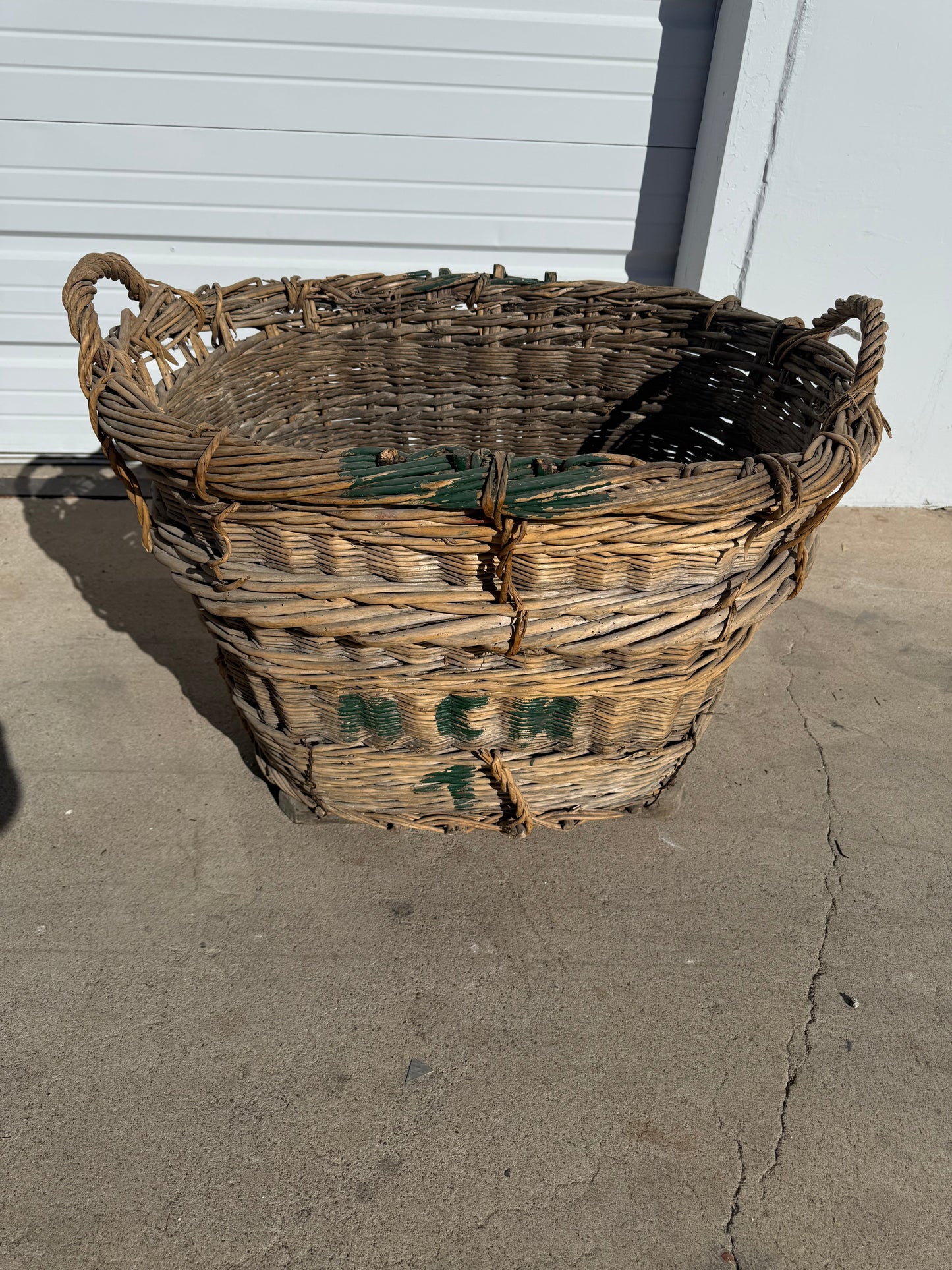 Large French Champagne Basket from Saint-Coulomb, France