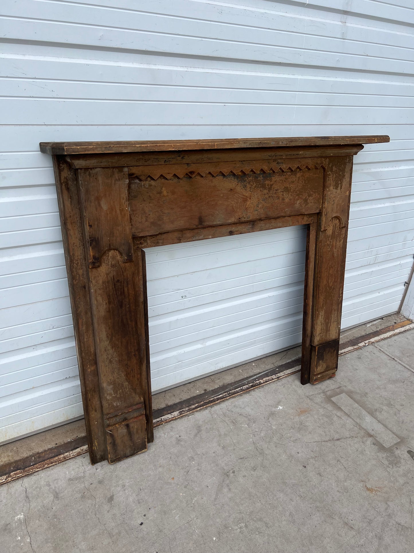 Chippy Farmhouse Mantel