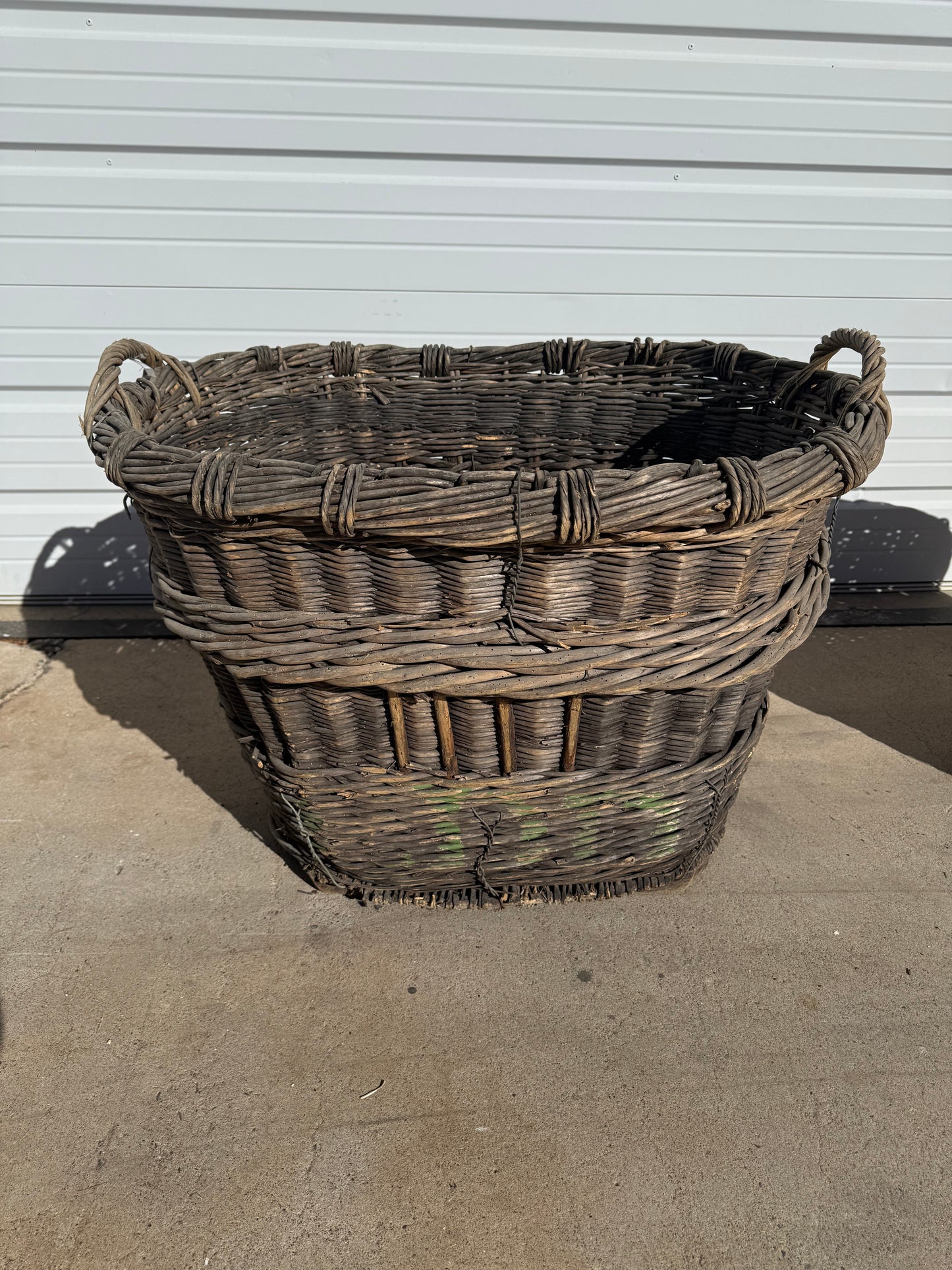 Large French Champagne Basket from Saint-Coulomb, France