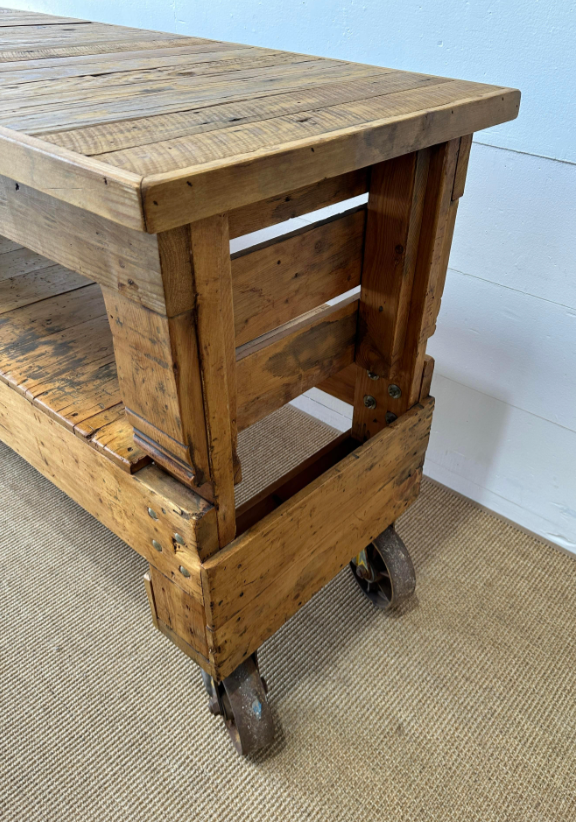 Industrial Work Island on Casters