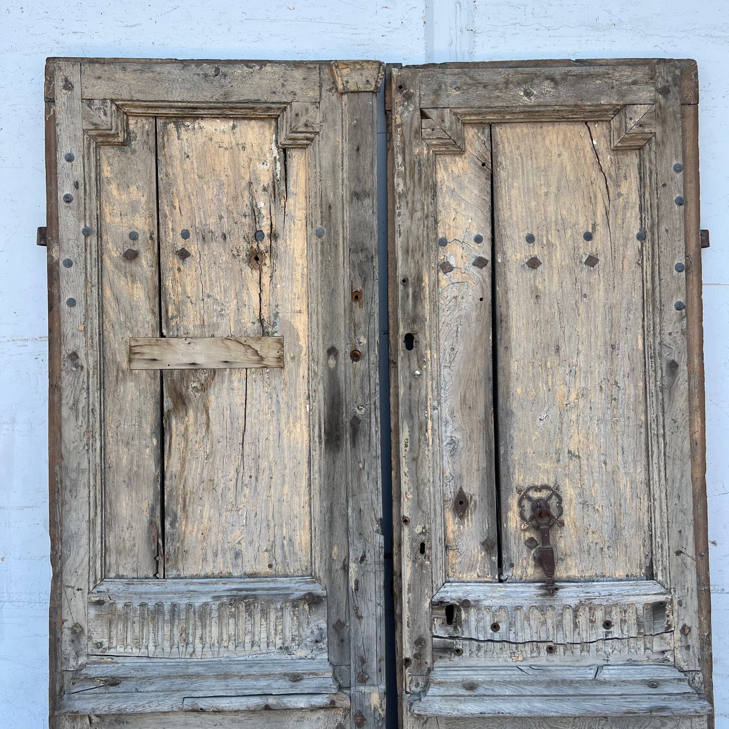 Antique Pair of Carved Wooden Doors from Lisle Sur la Sorgue