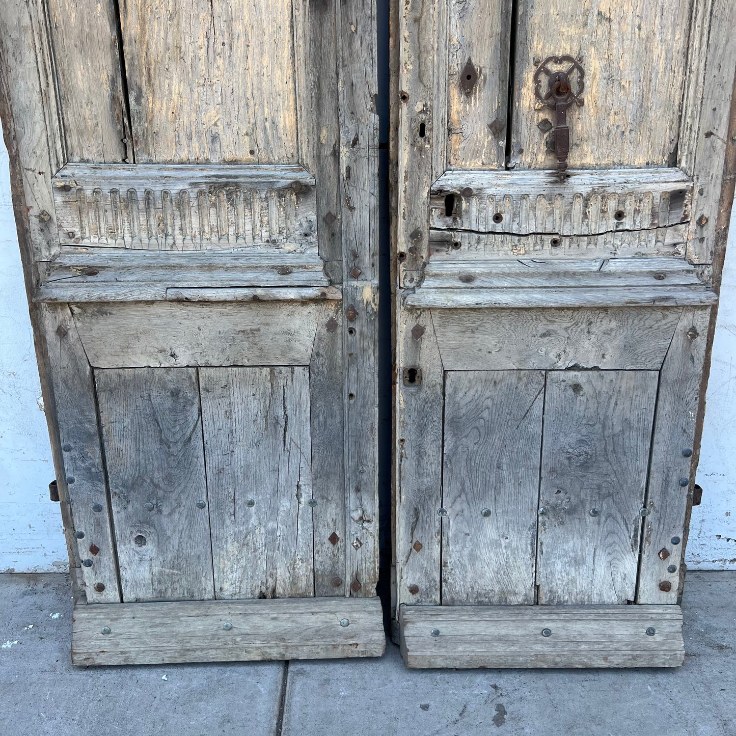 Antique Pair of Carved Wooden Doors from Lisle Sur la Sorgue