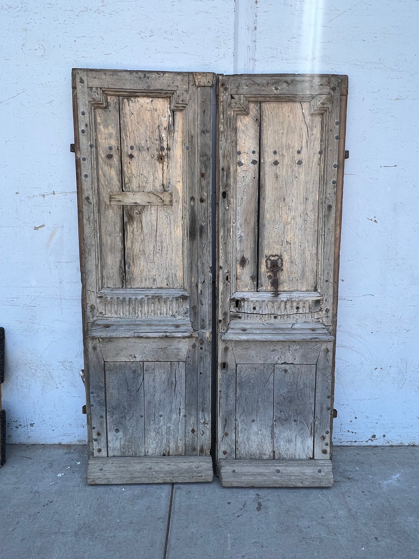 Antique Pair of Carved Wooden Doors from Lisle Sur la Sorgue