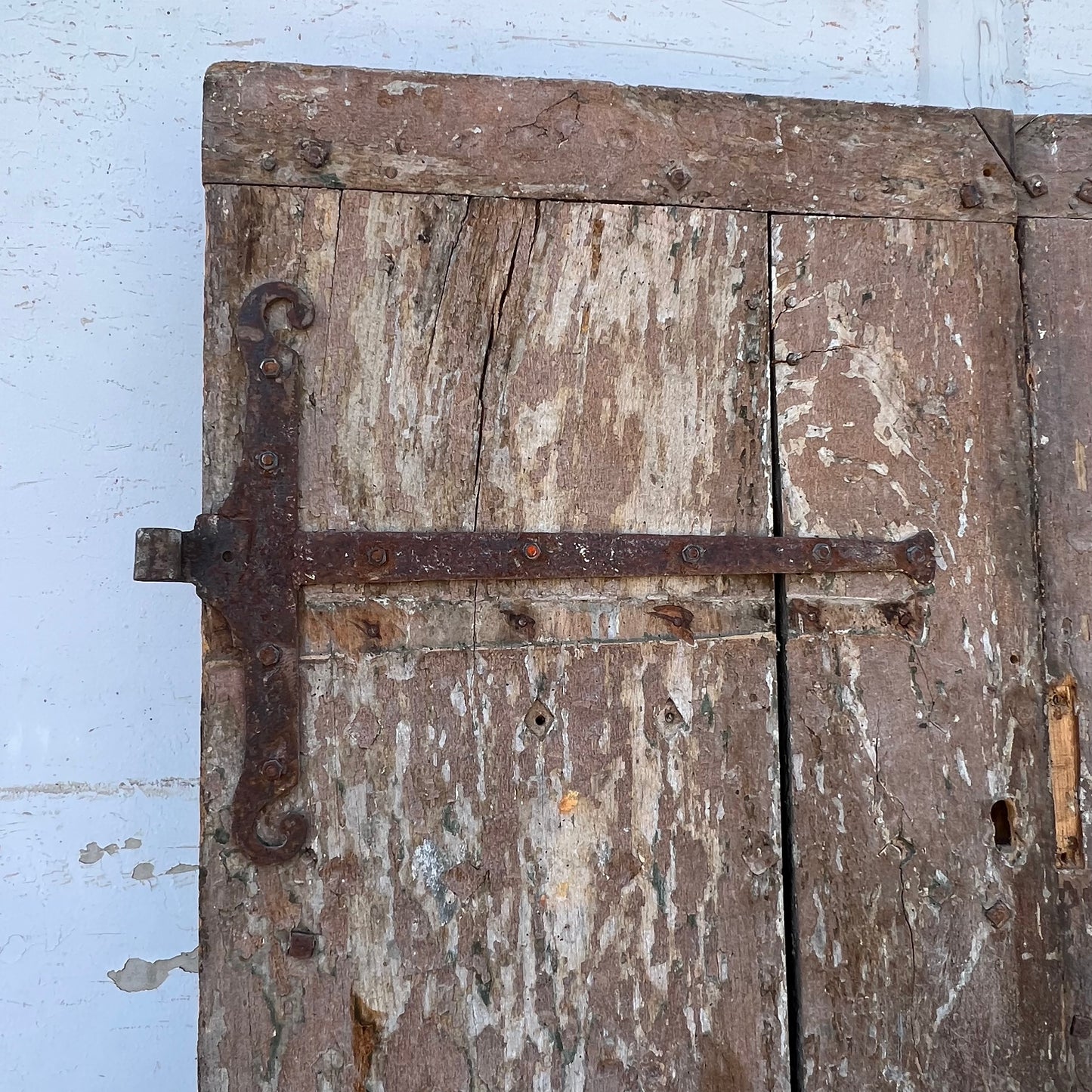 Antique Pair of Carved Wooden Doors from Lisle Sur la Sorgue