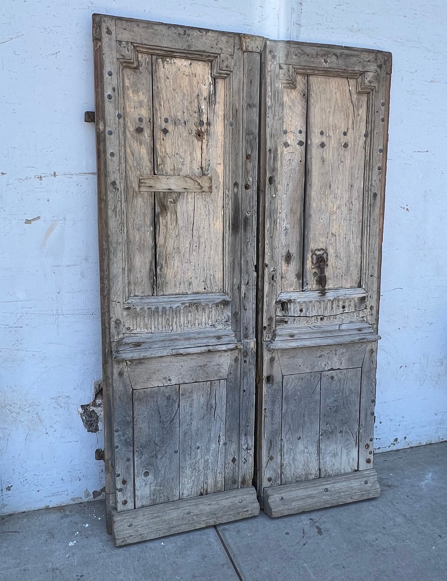 Antique Pair of Carved Wooden Doors from Lisle Sur la Sorgue