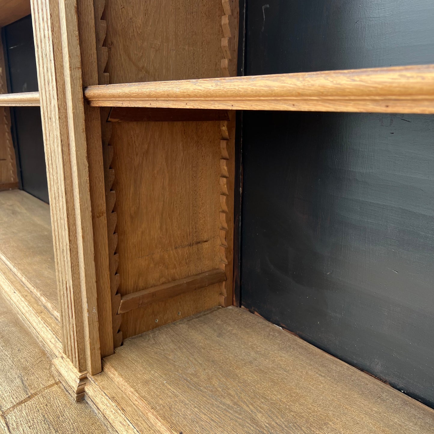 Washed Display Cabinet w/8 Shelves