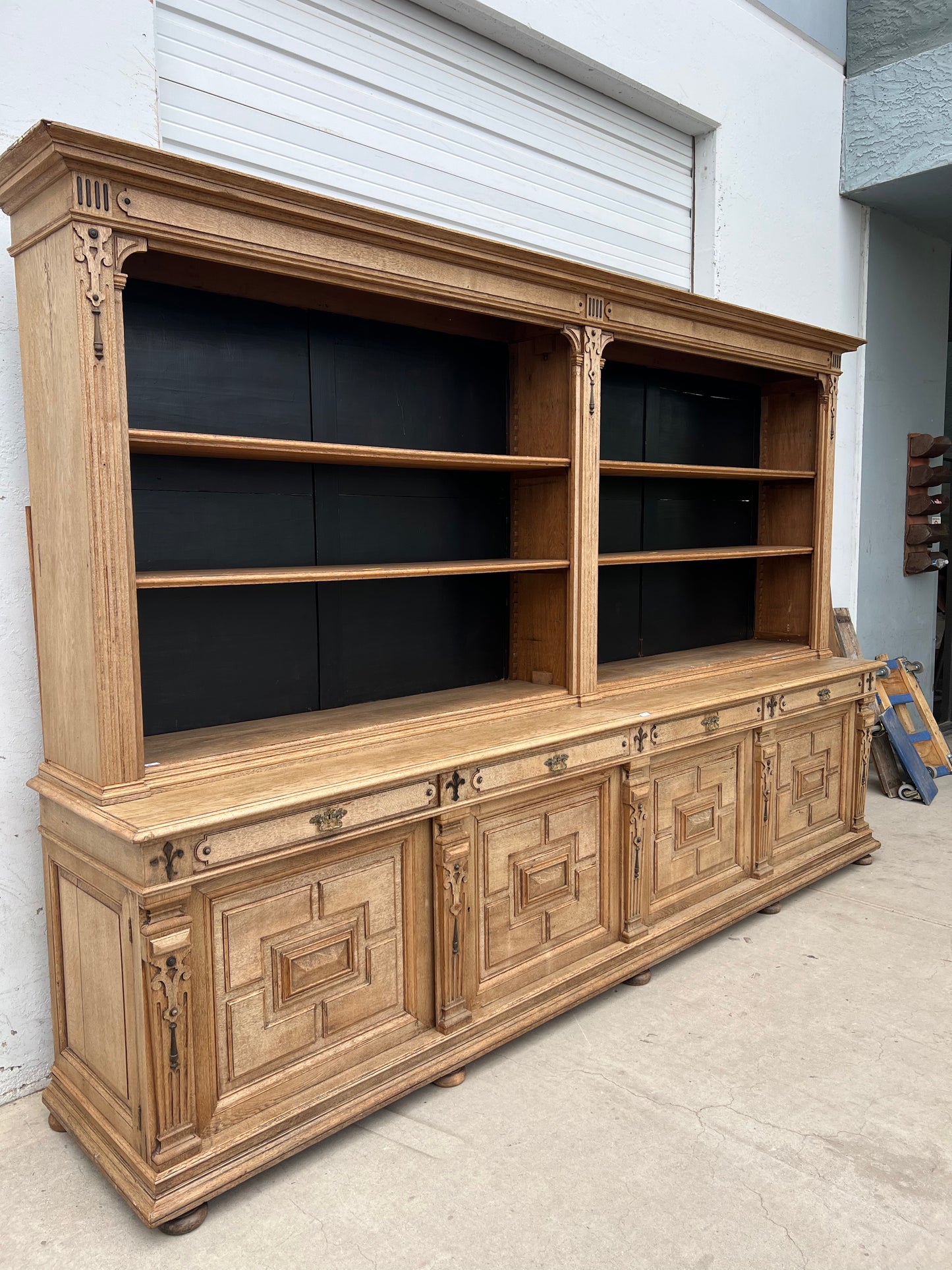 Washed Display Cabinet w/8 Shelves