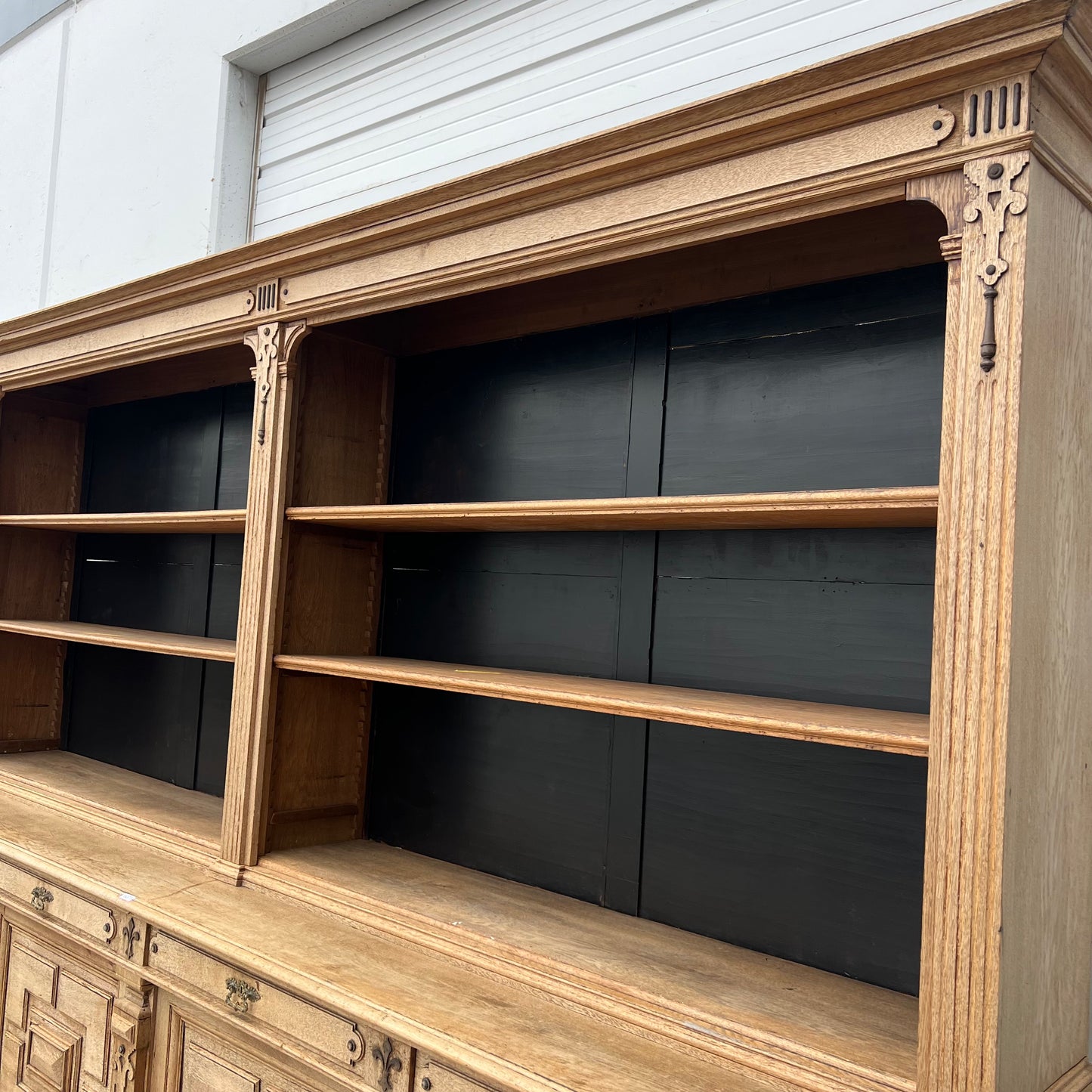 Washed Display Cabinet w/8 Shelves