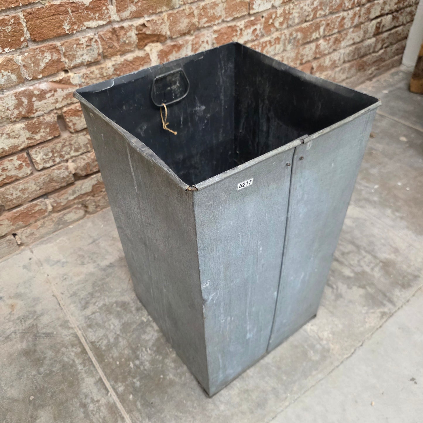 Galvanized Planter/Bucket