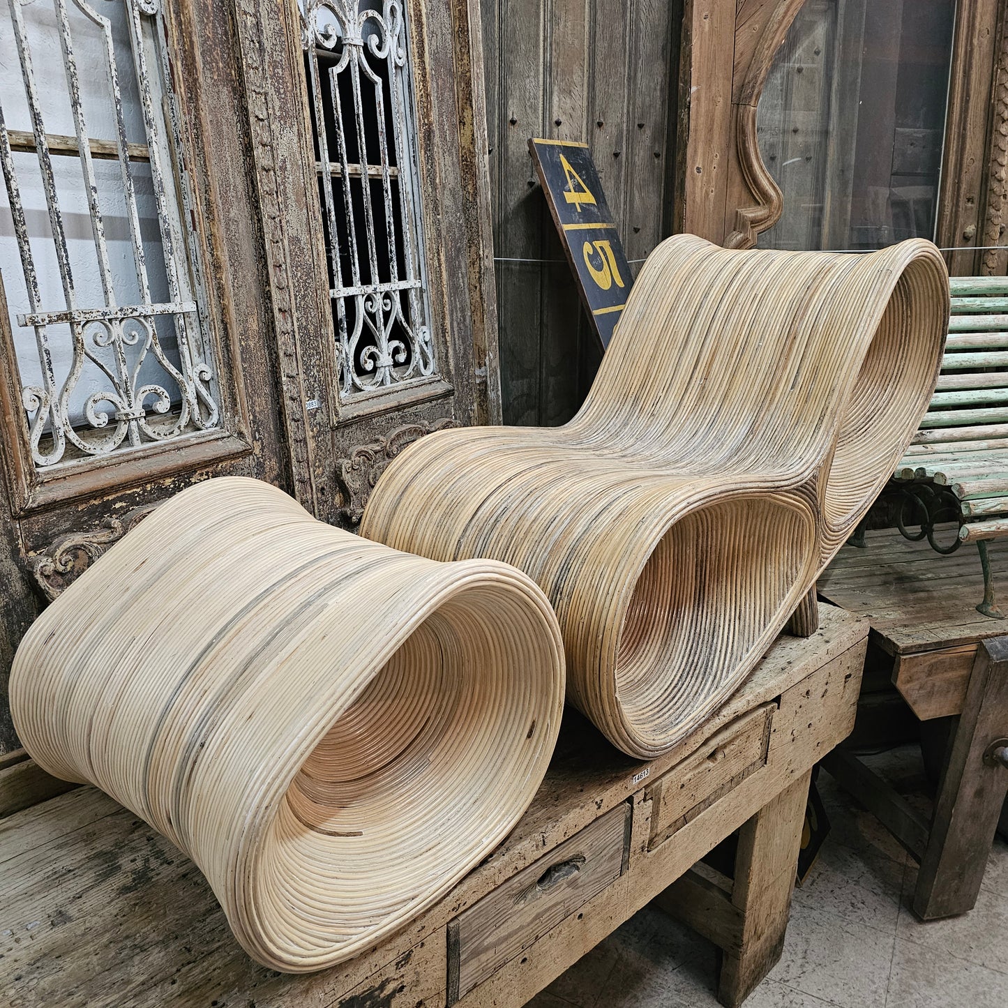 Wicker Chaise Lounge with Footstool