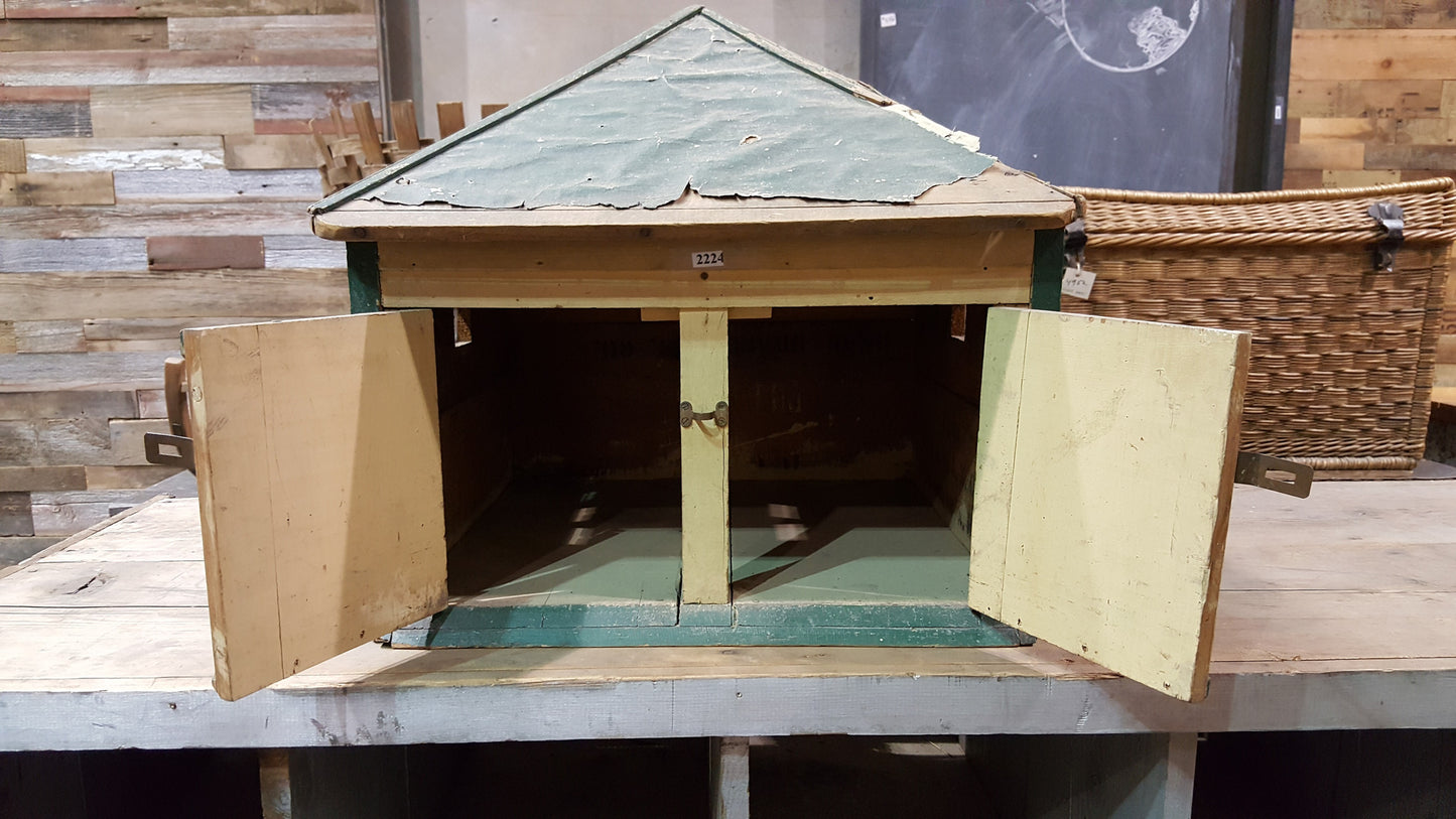 Decorative Architectural Garage/Carriage House Model