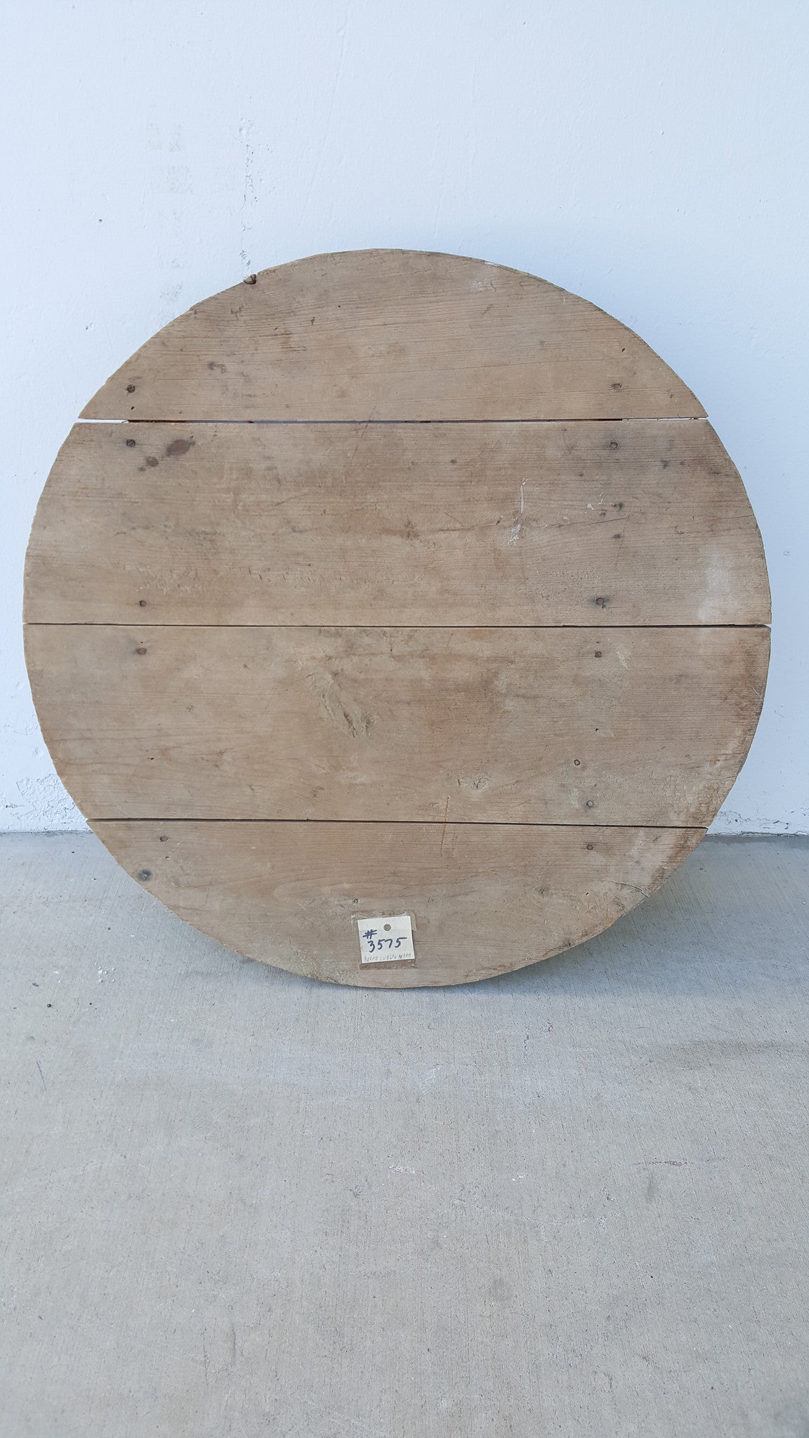 Round Cutting Board on Legs