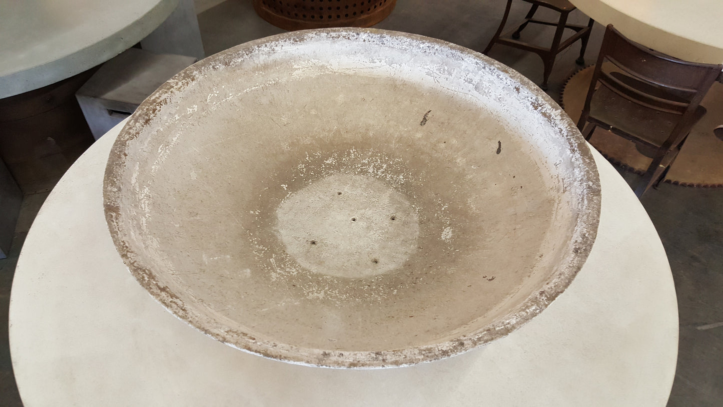Round Willy Guhl Saucer Planter