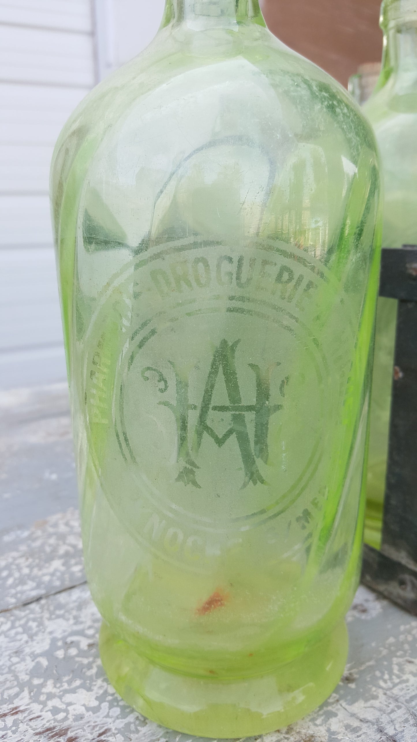 Green Bottle Metal Carrier Set