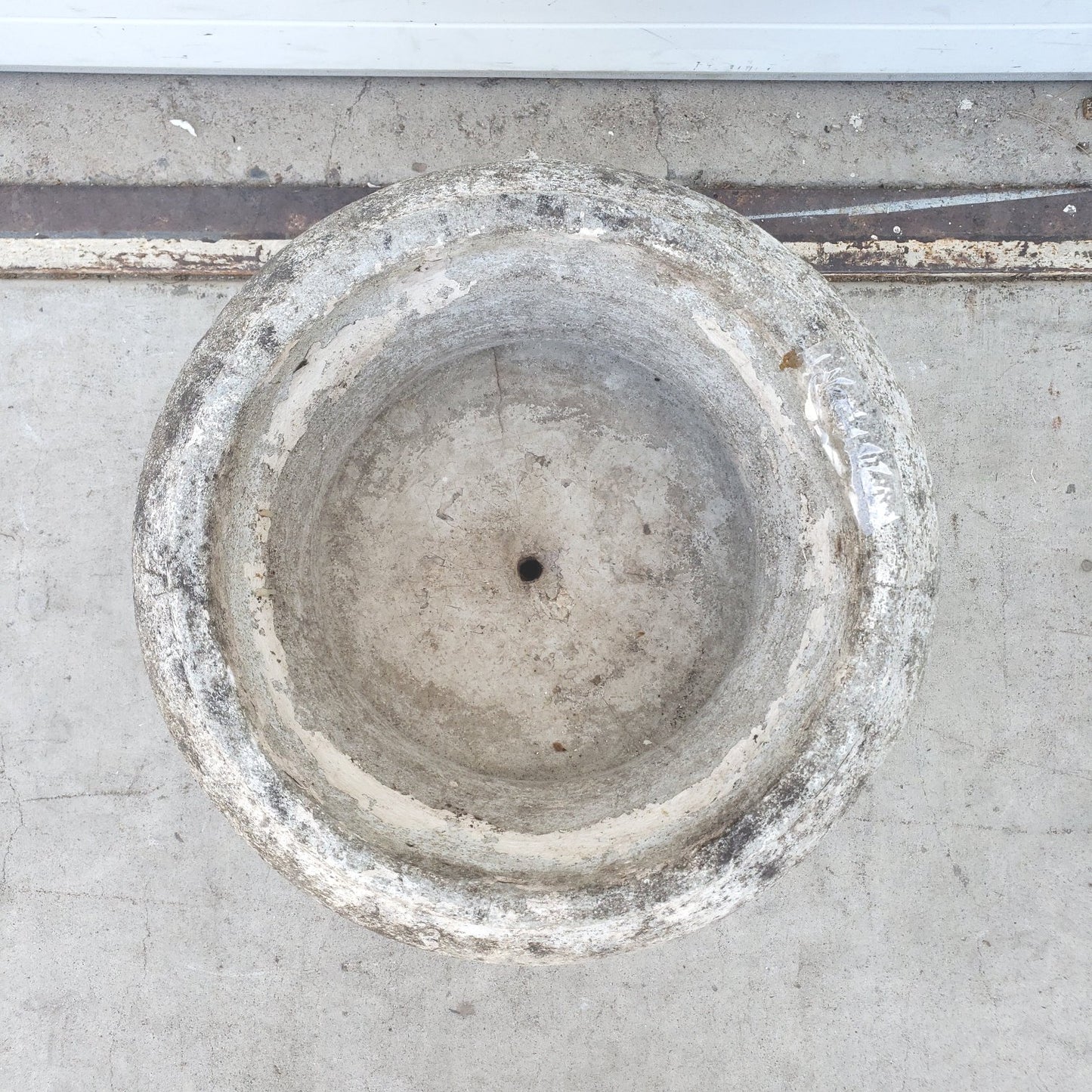 Round Stone Pedestal Planter