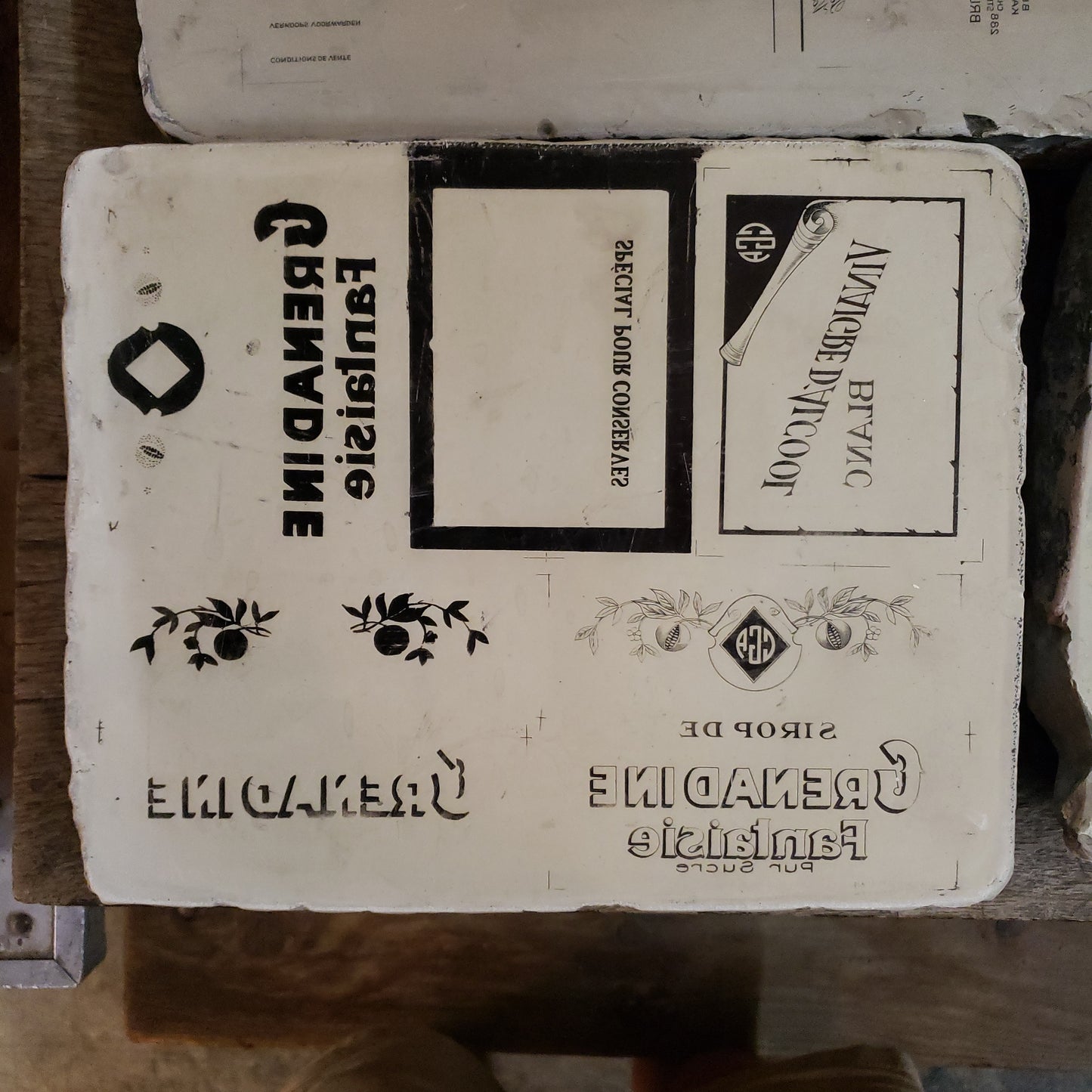 Litho Stone "Fantaisie Grenadine"