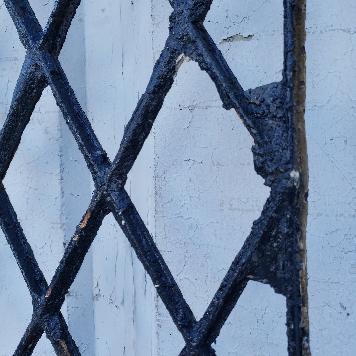 Gothic Iron Window Frame (no glass)