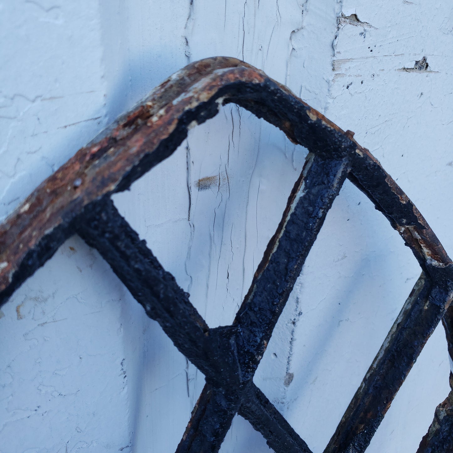 Gothic Iron Window Frame (no glass)
