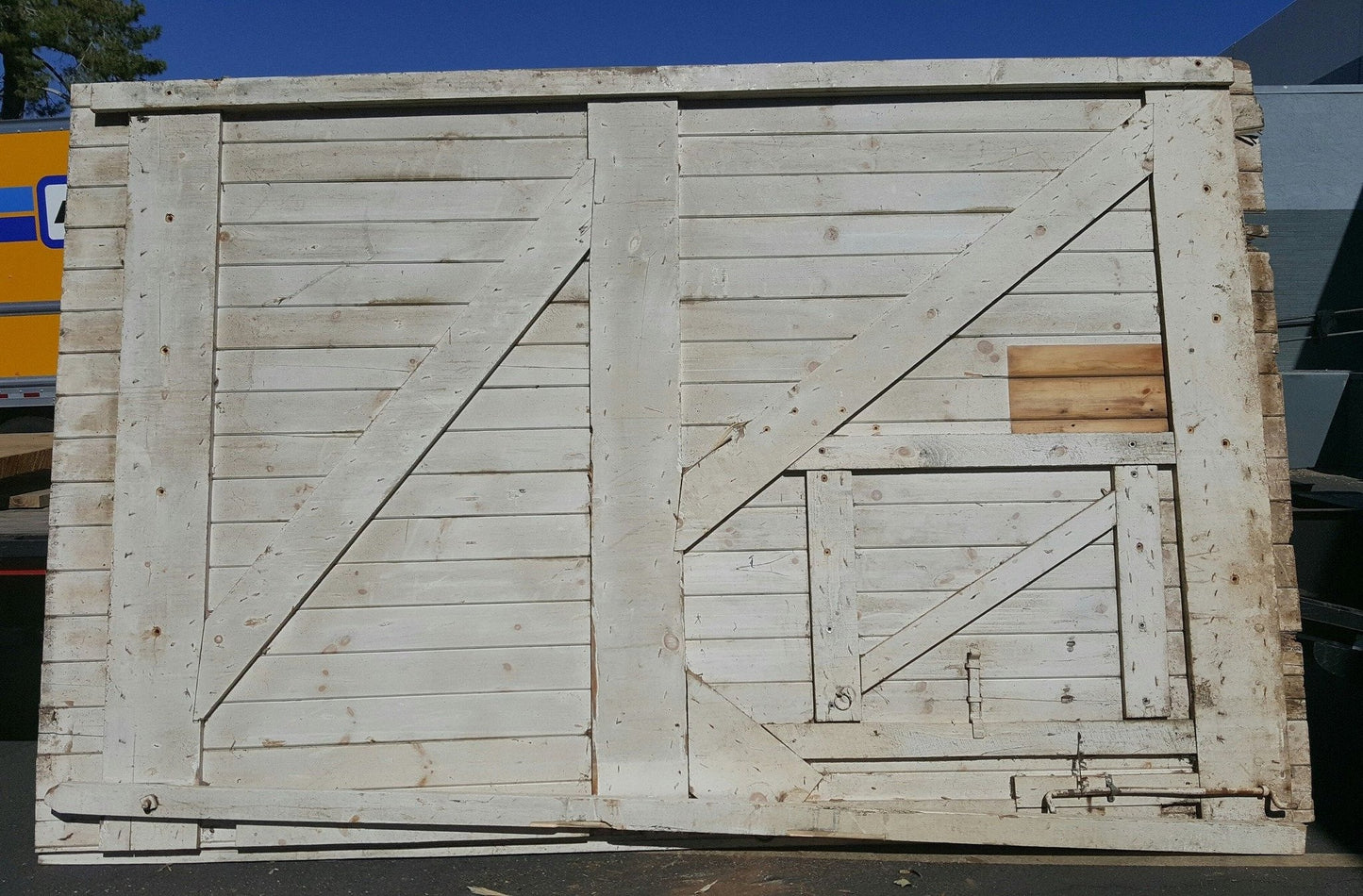 Antique White Wicket Single Barn Door