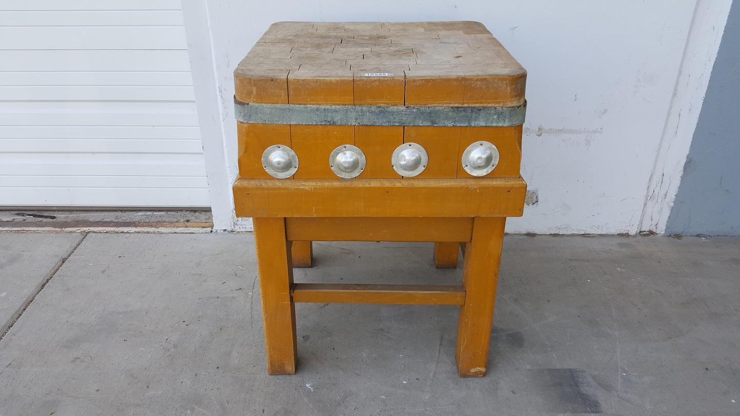 Iron Strip and Circles Butcher Block Island