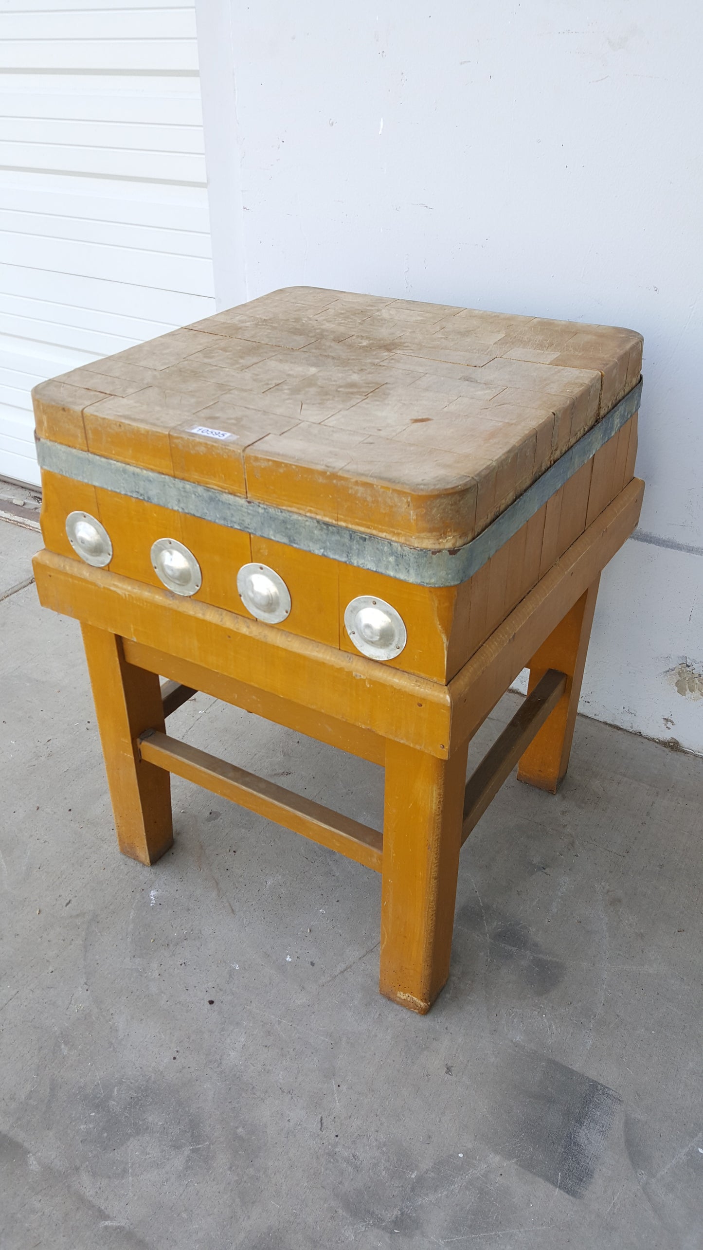 Iron Strip and Circles Butcher Block Island