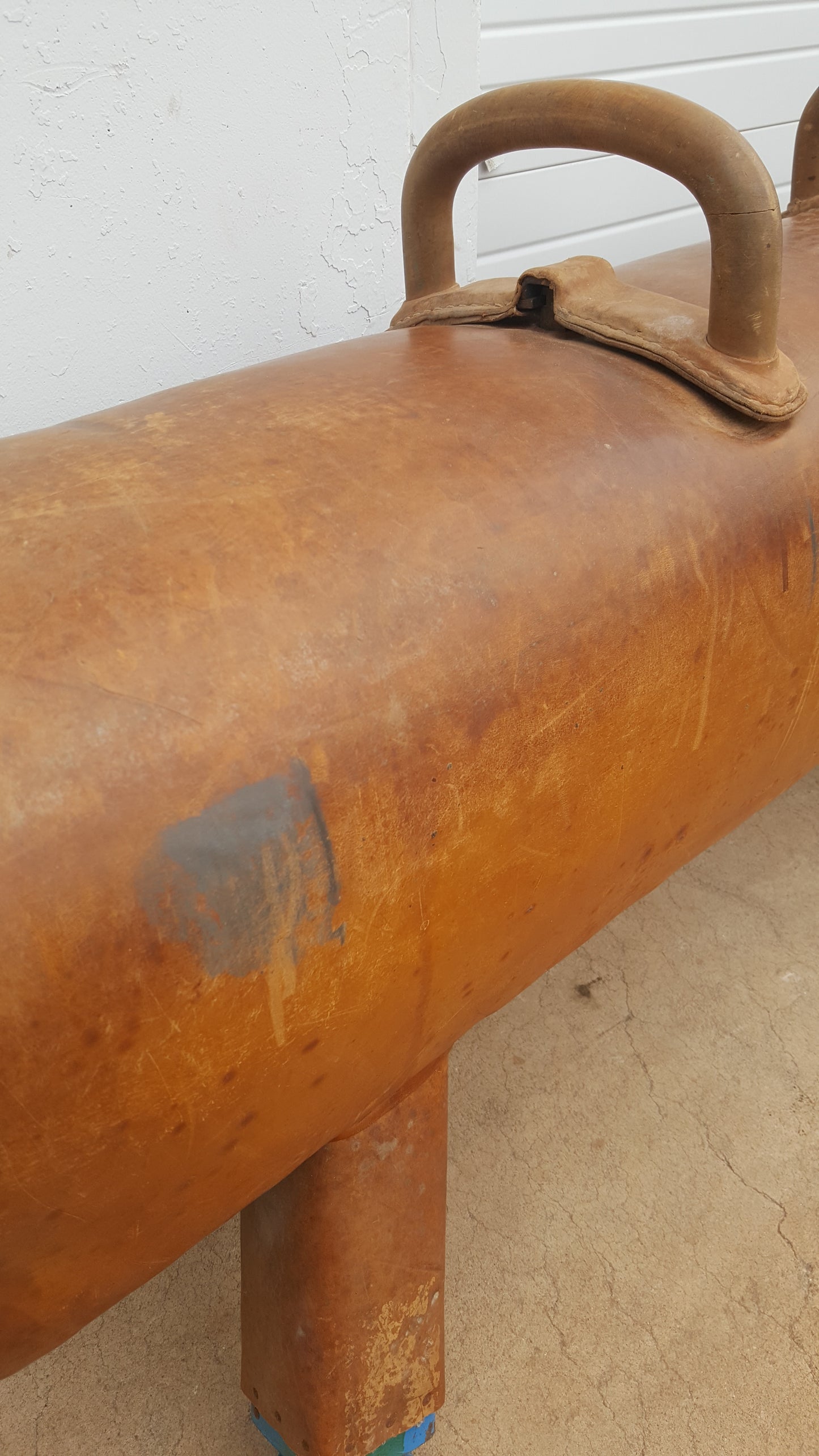 French Leather Pommel (Bench)