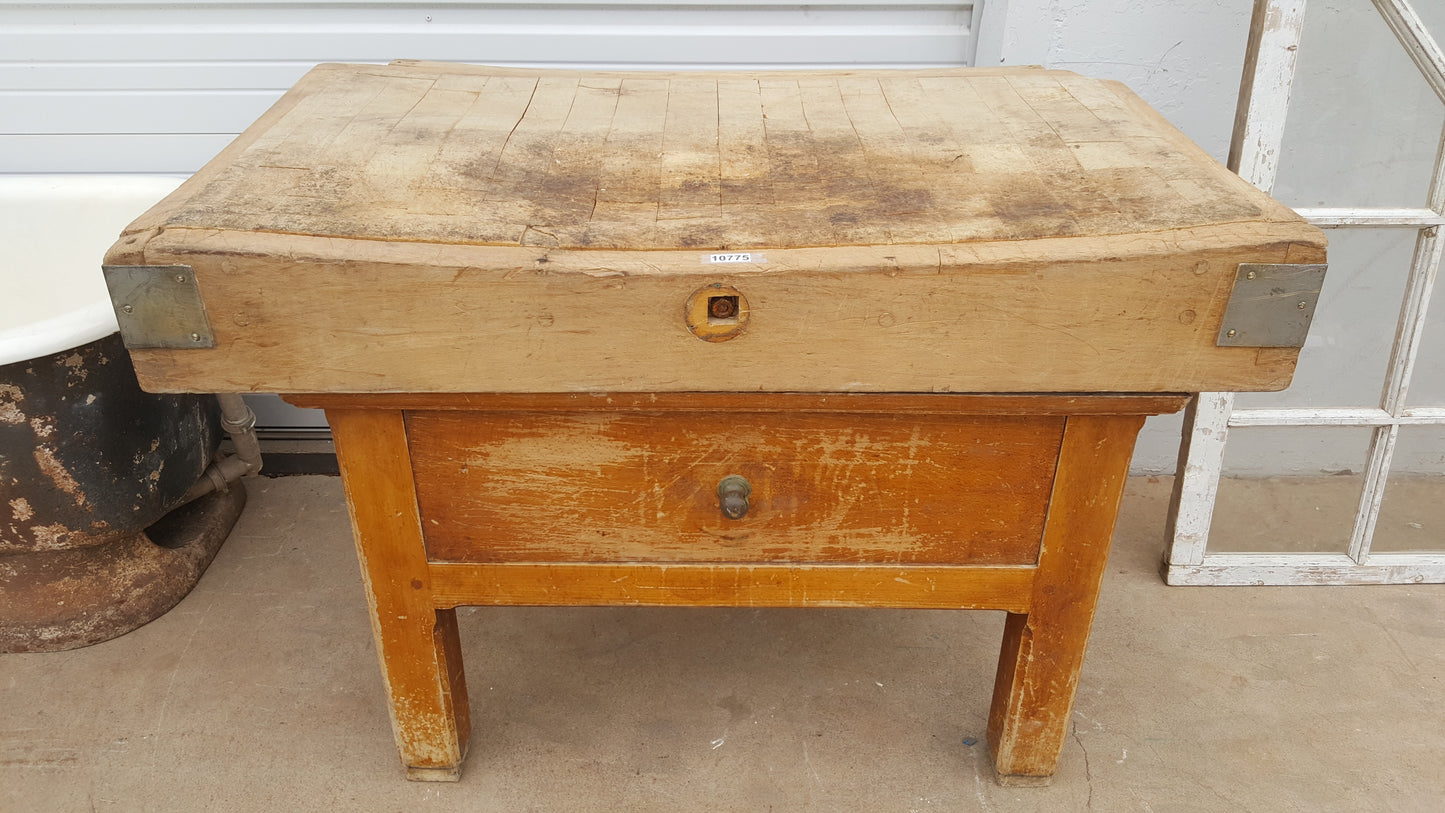 1 Drawer Butcher Block Island Top (TOP SEPARATED AND BASE USED FOR SKU 12743)