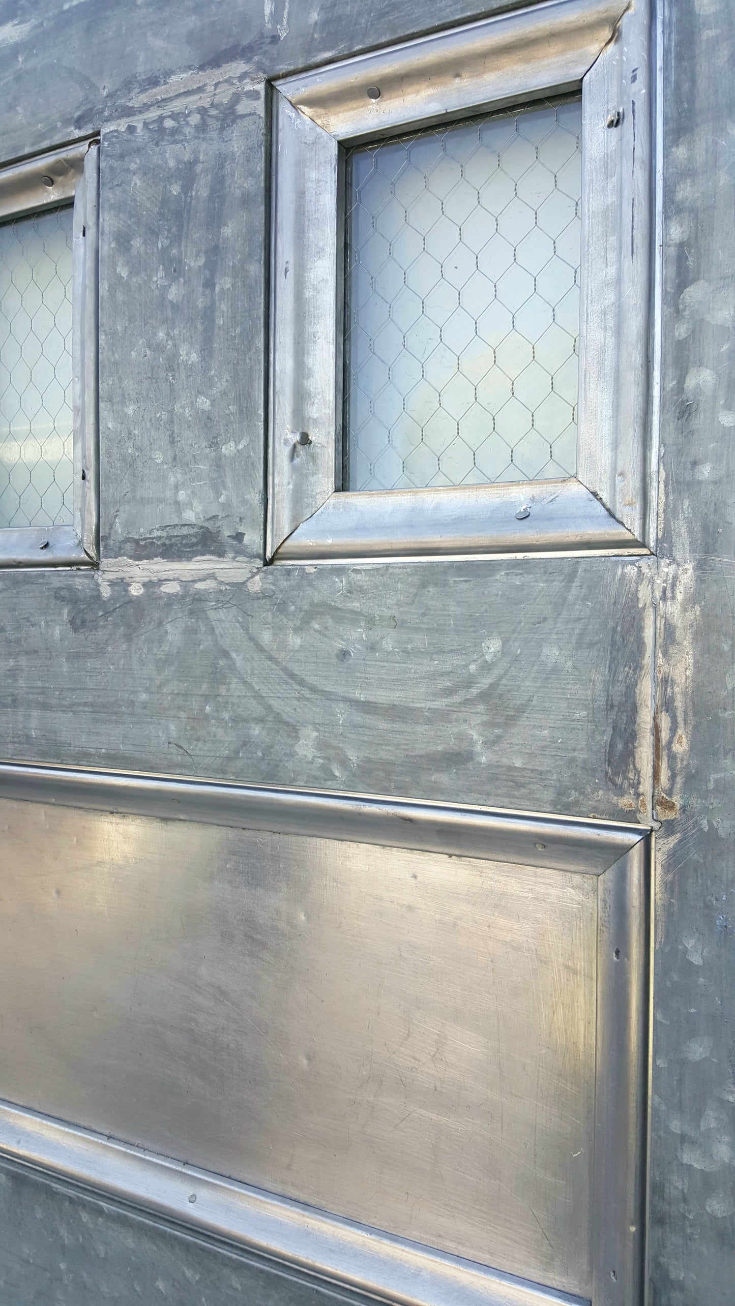 4 Panel 2 Lite Chickenwire Glass Single Metal Fire Door