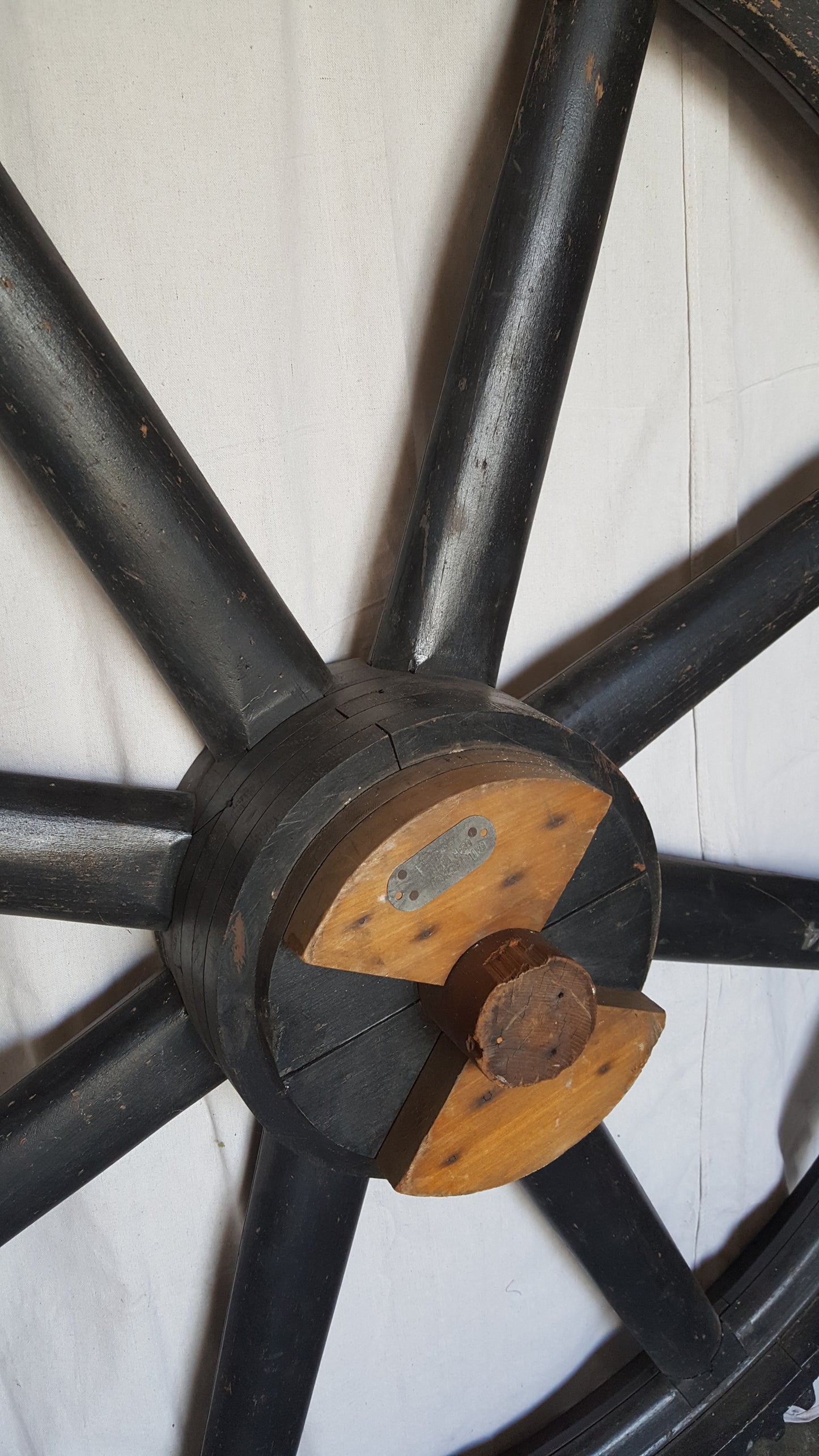 Decorative Industrial Salvaged Grinding Mill Wheel