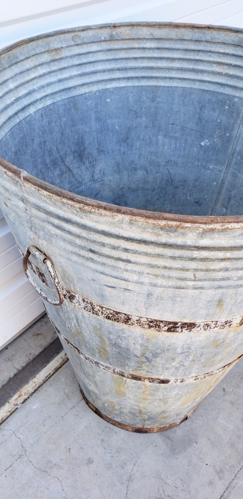 Galvanized Metal Wine Harvesting Bucket