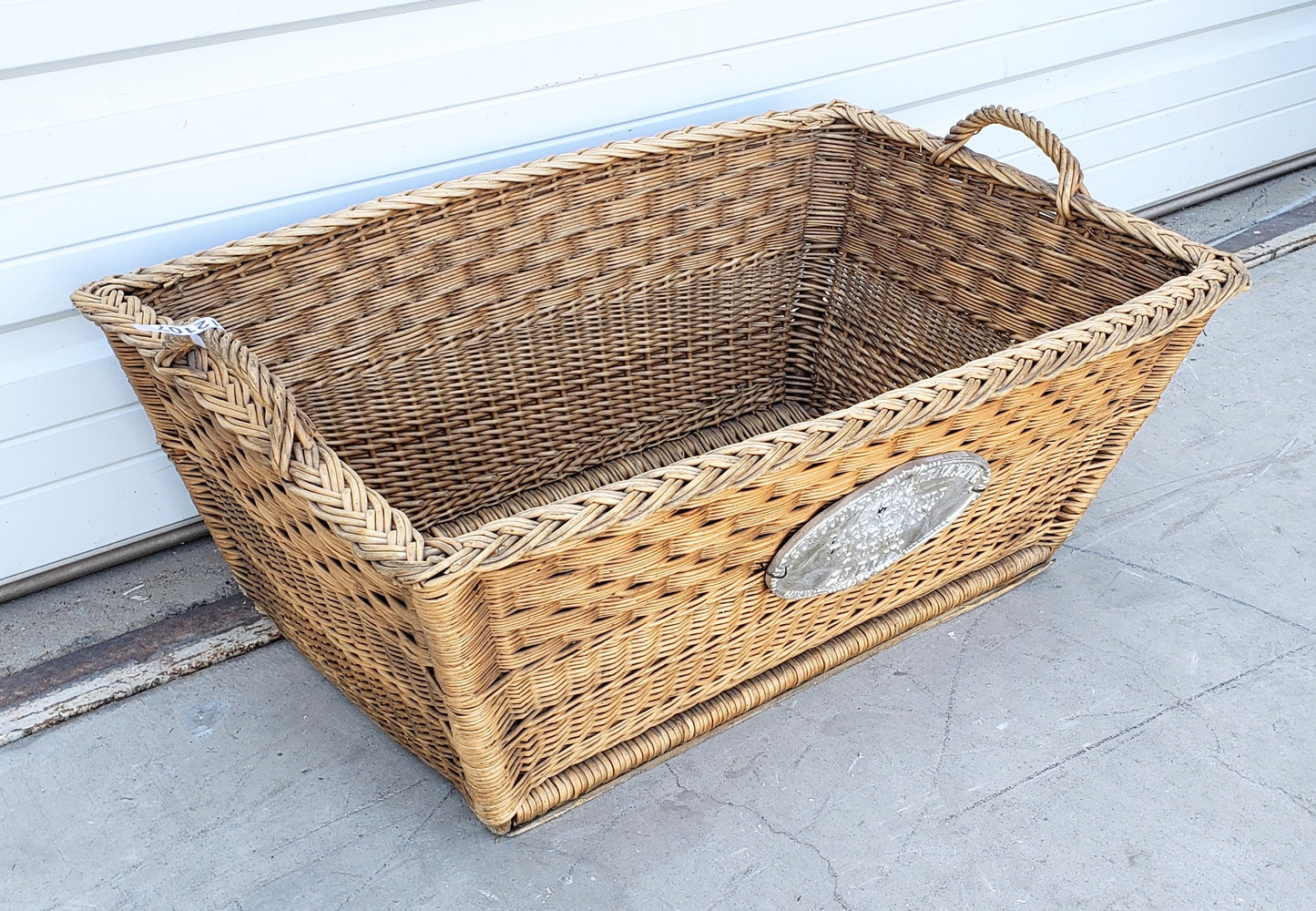 Rectangular French Basket with Plaque