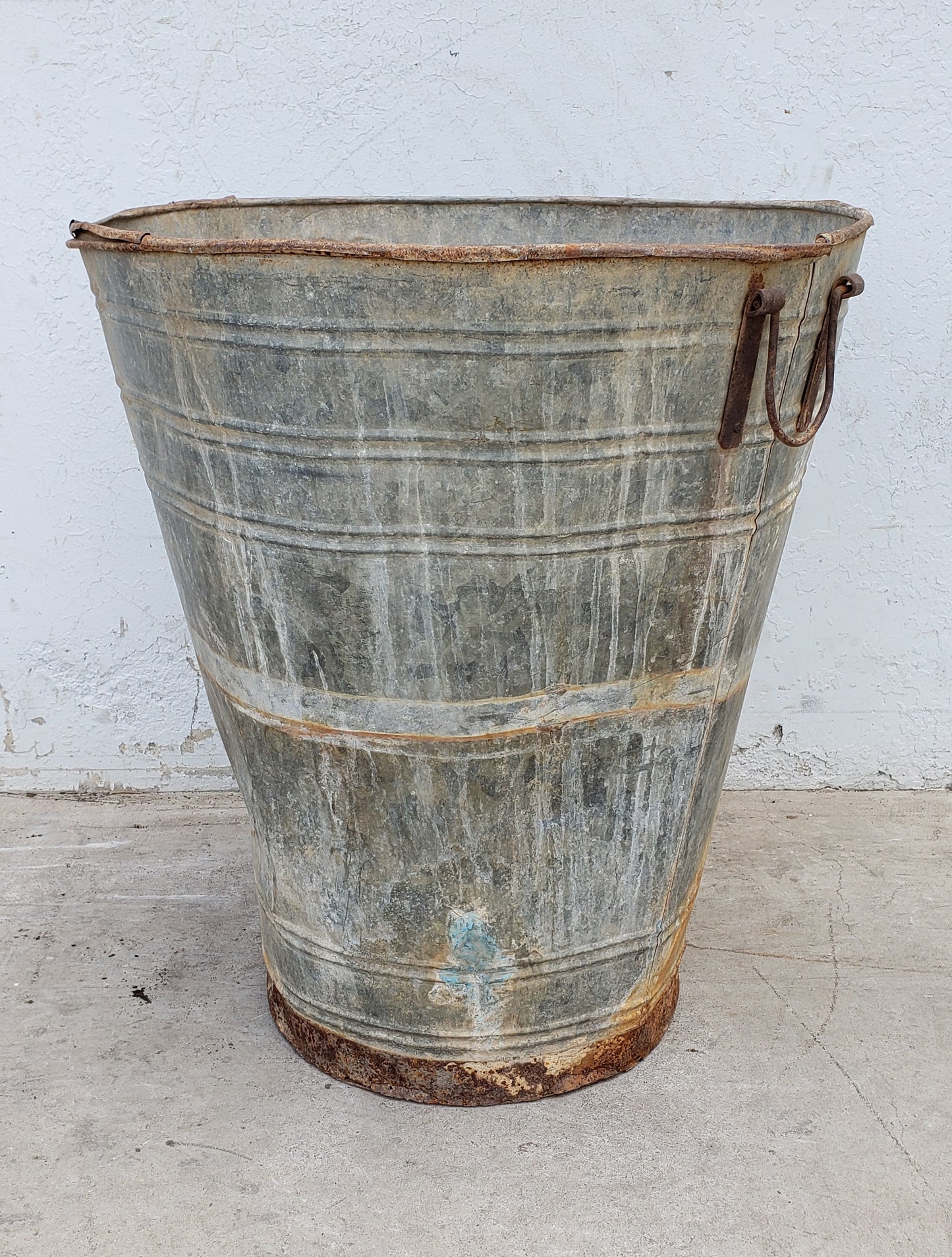 Galvanized Metal Wine Harvesting Bucket