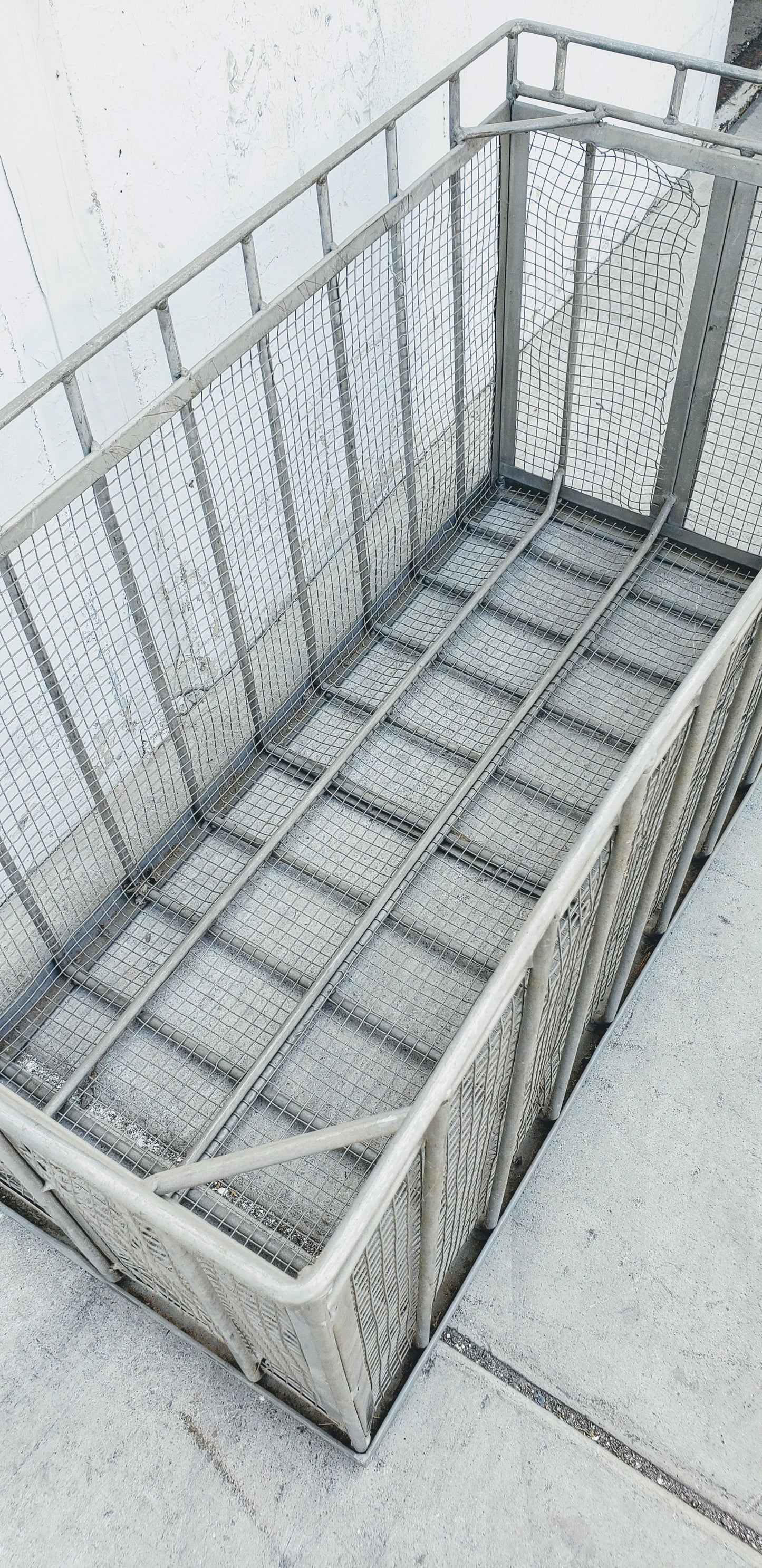 Steel Mesh Aircraft Basket