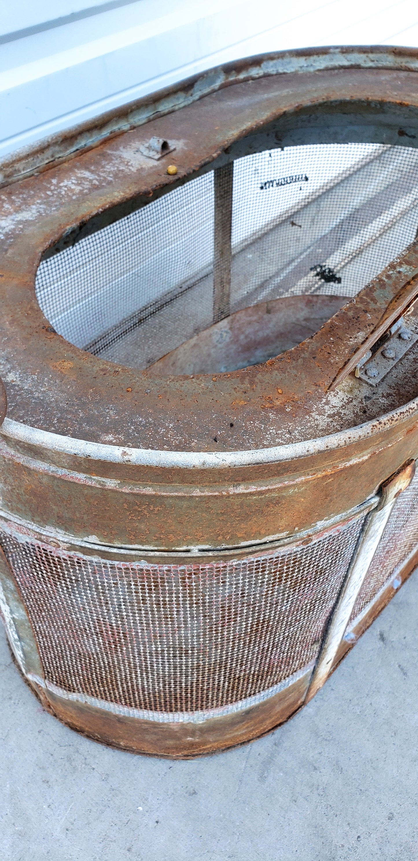 Wire Lobster Live Well / Cage / Basket