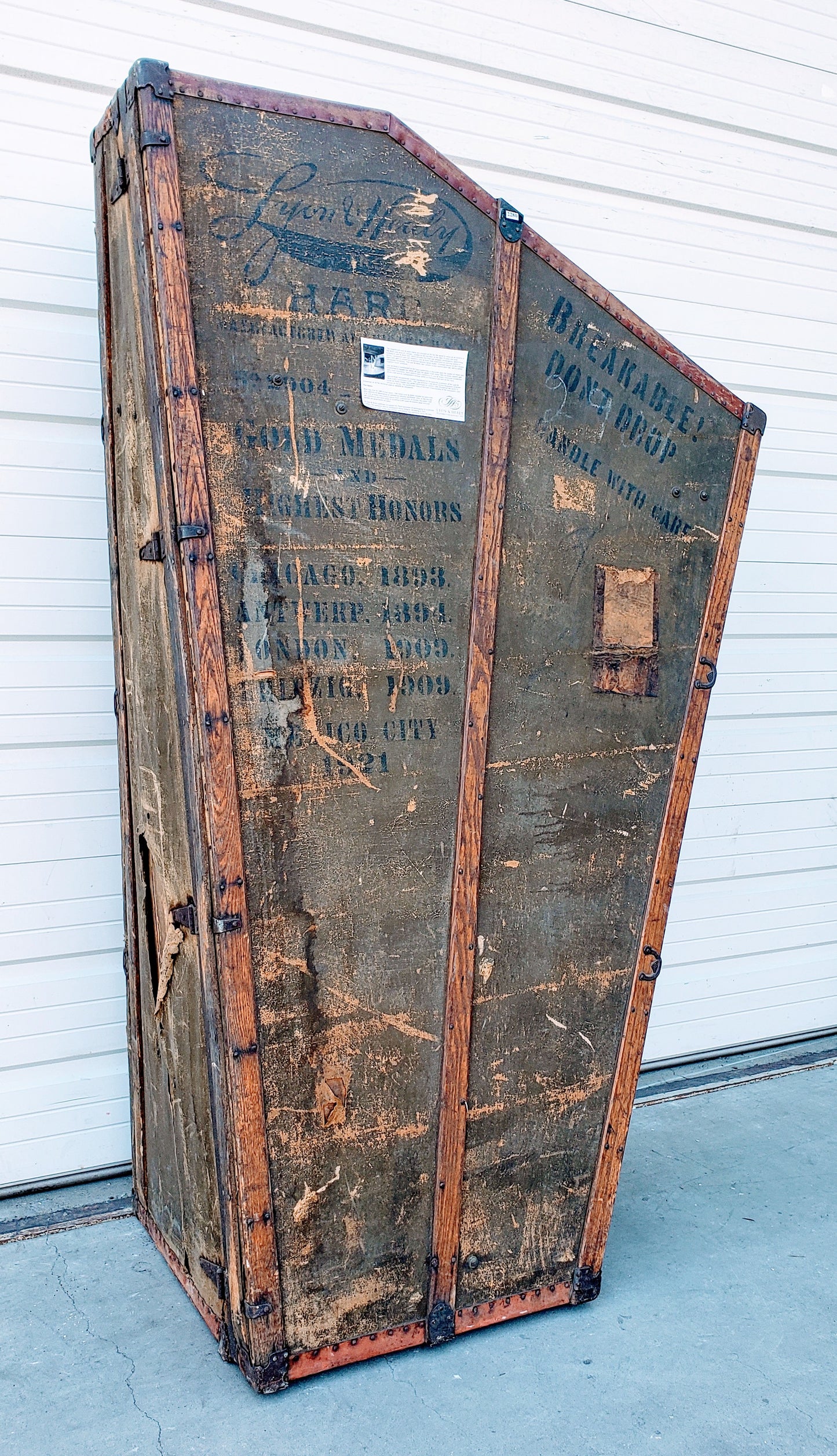 Lyon Healy Harp Trunk