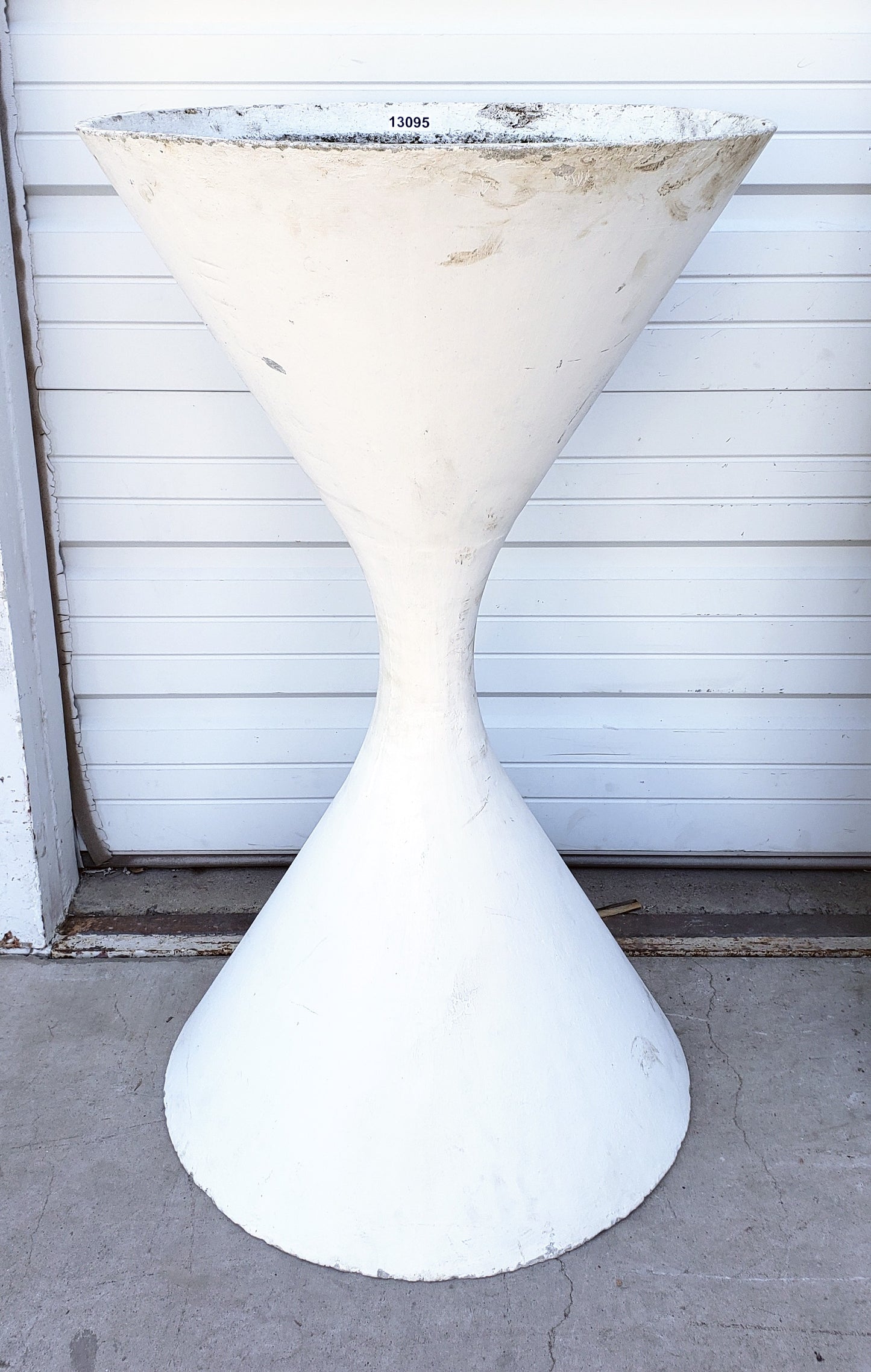 Large Willy Guhl Diablo Planter