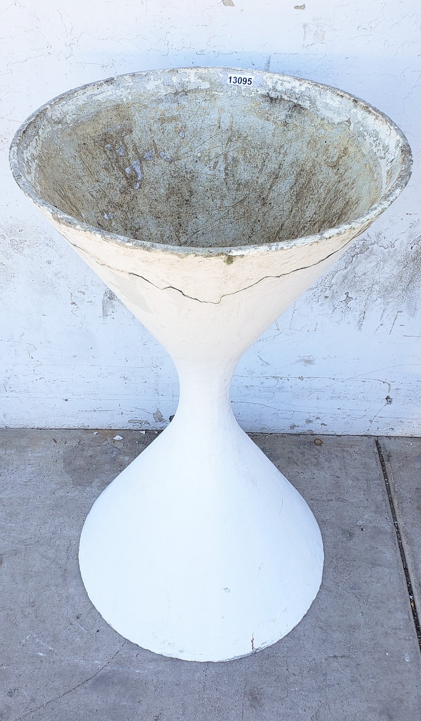 Large Willy Guhl Diablo Planter